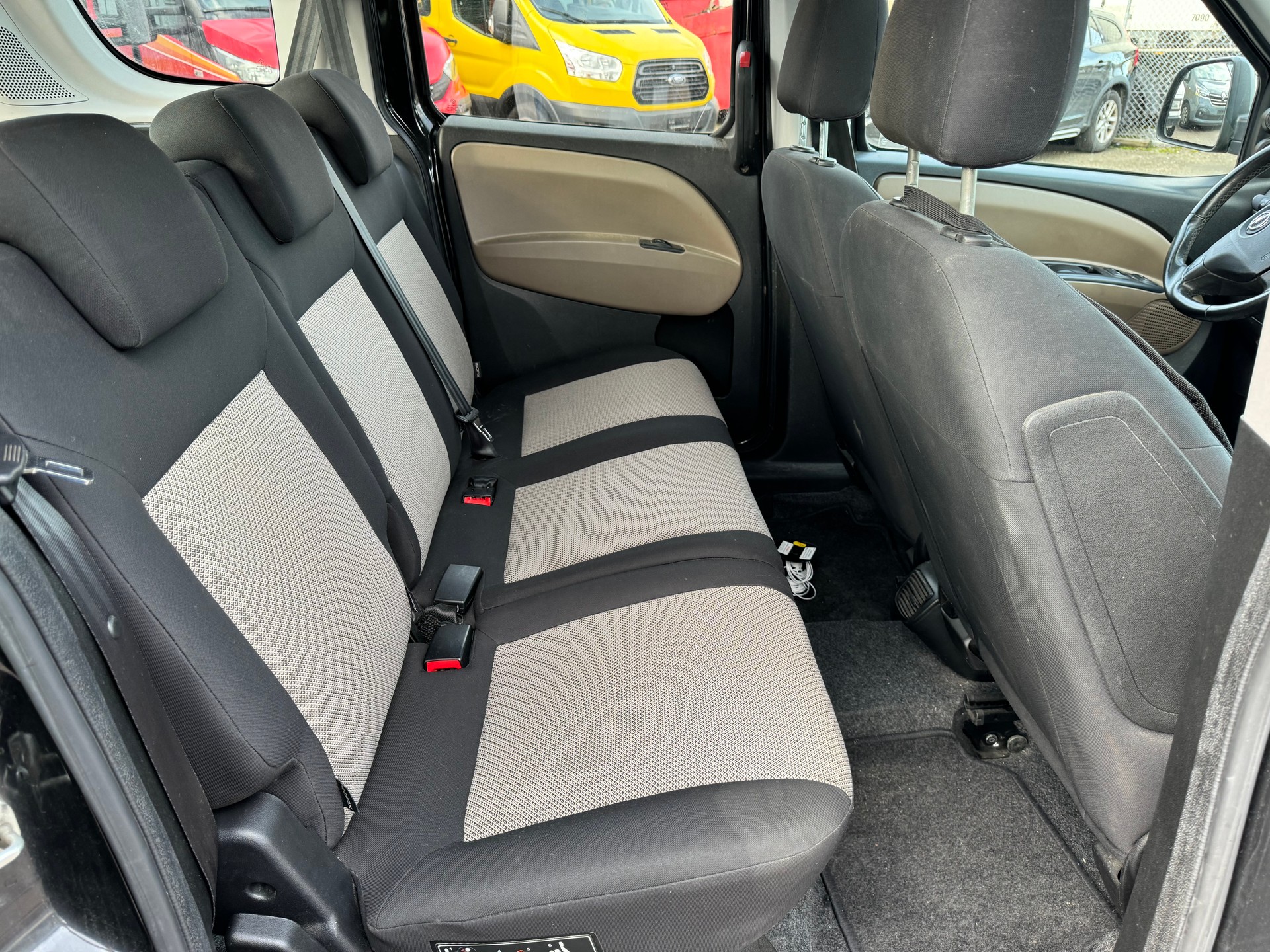 OPEL Combo 2.0 CDTi Enjoy L1H2-image-7