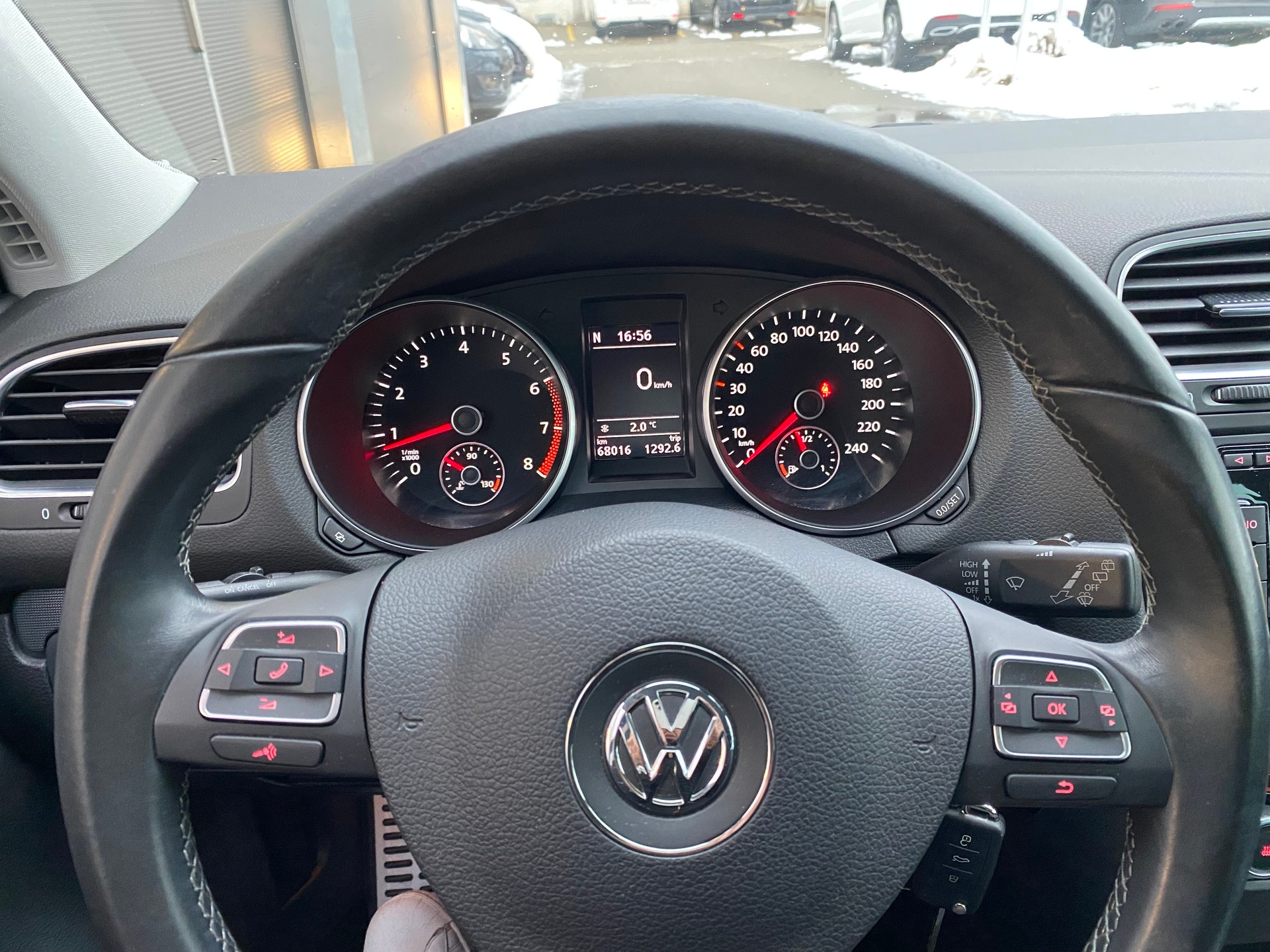 VW Golf 1.2 TSI BlueMotion Technology Team-image-13