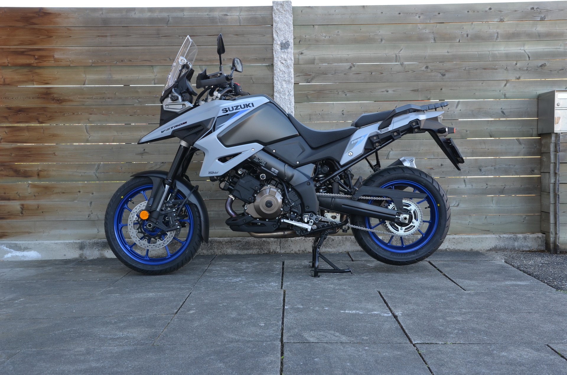 SUZUKI DL 1050-image-1