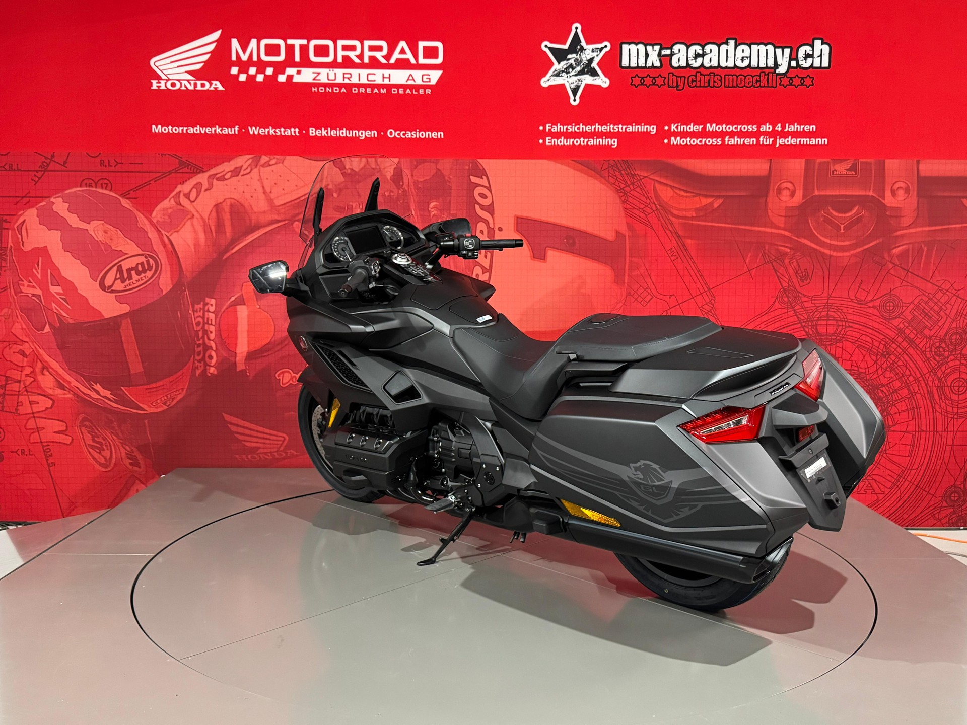 HONDA Bagger DCT *Ballistic Black*-image-6
