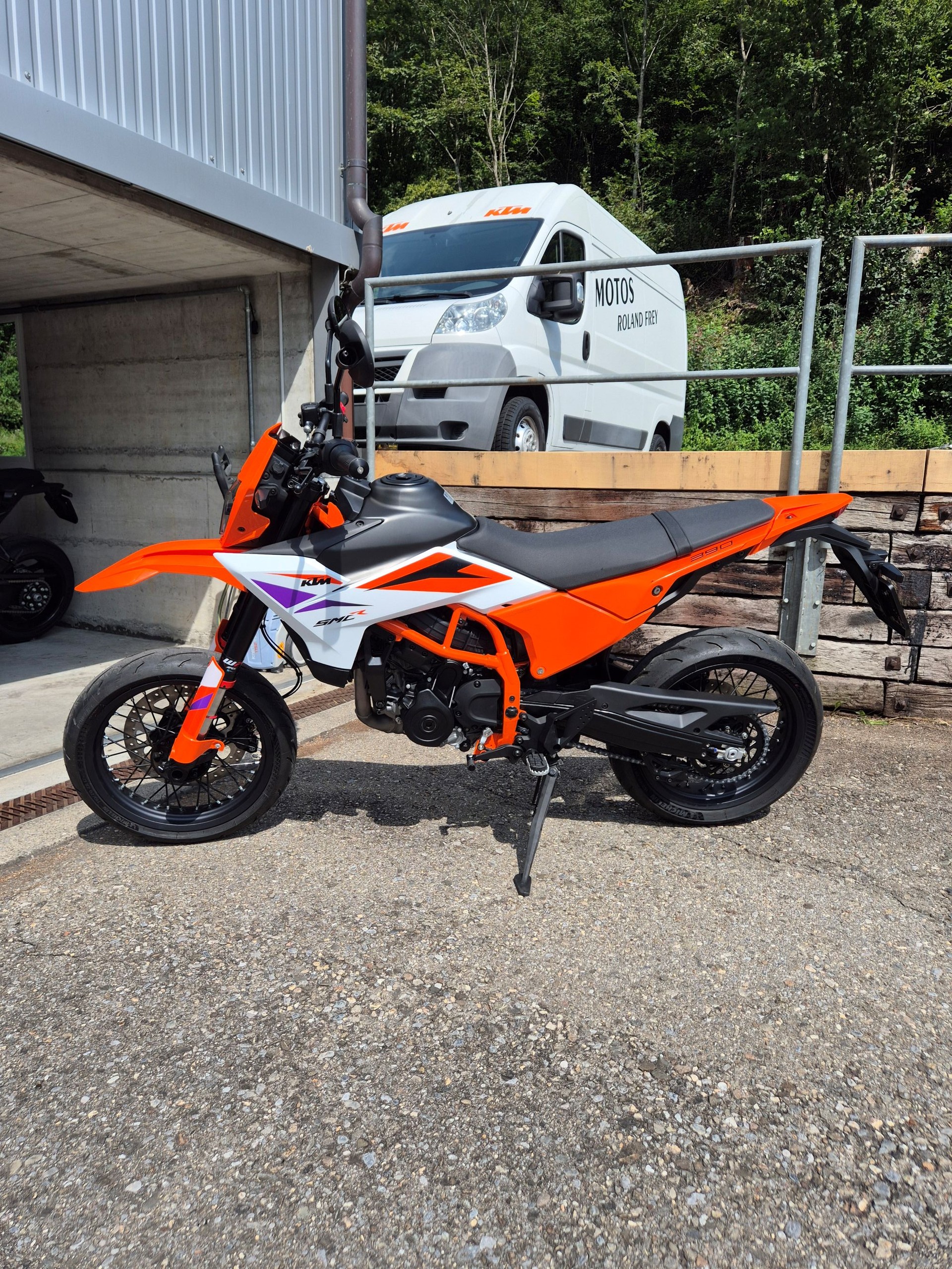 KTM 390 SMCR-image-2
