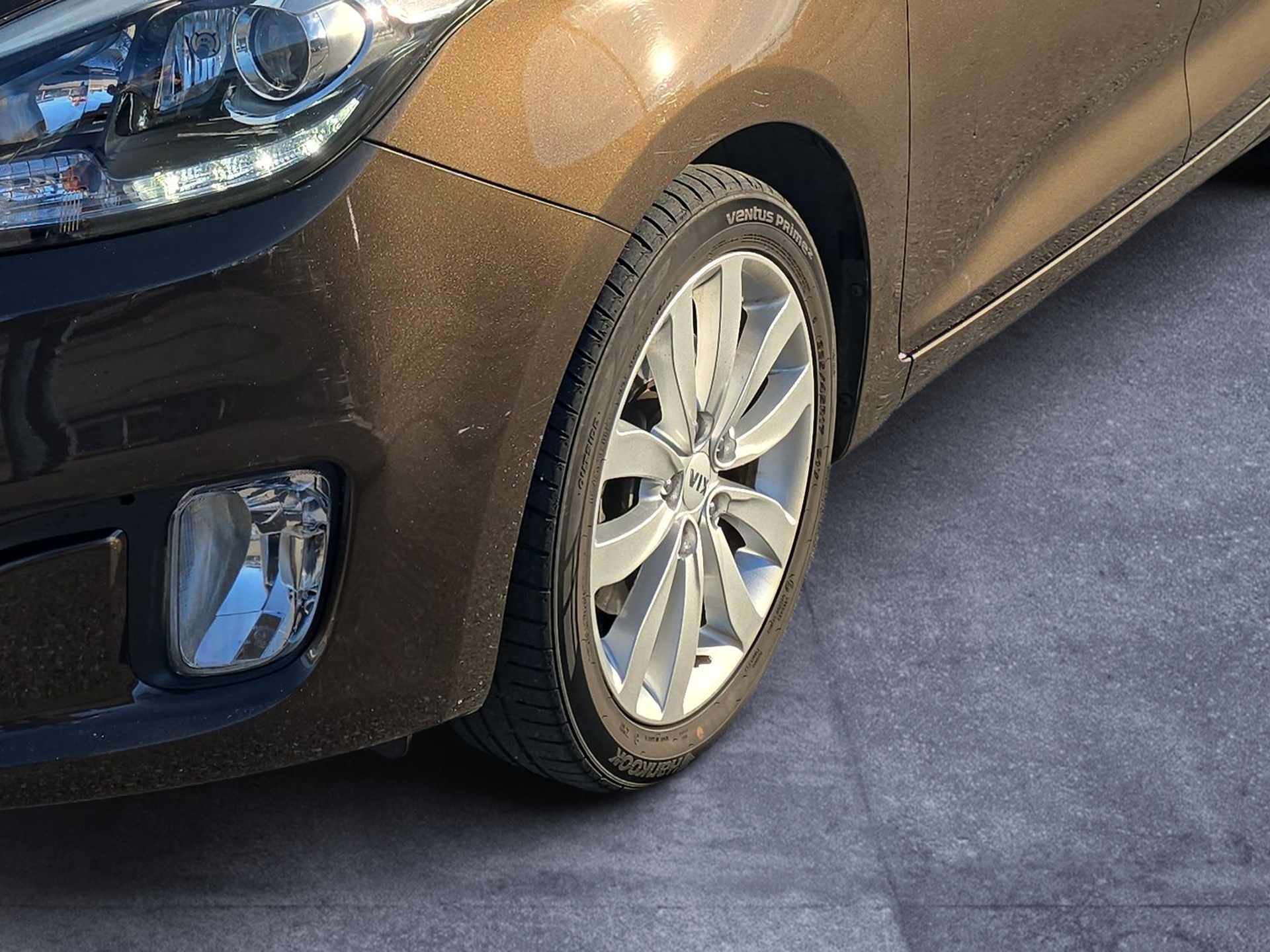 KIA Carens 1.7 CRDi Style-image-8