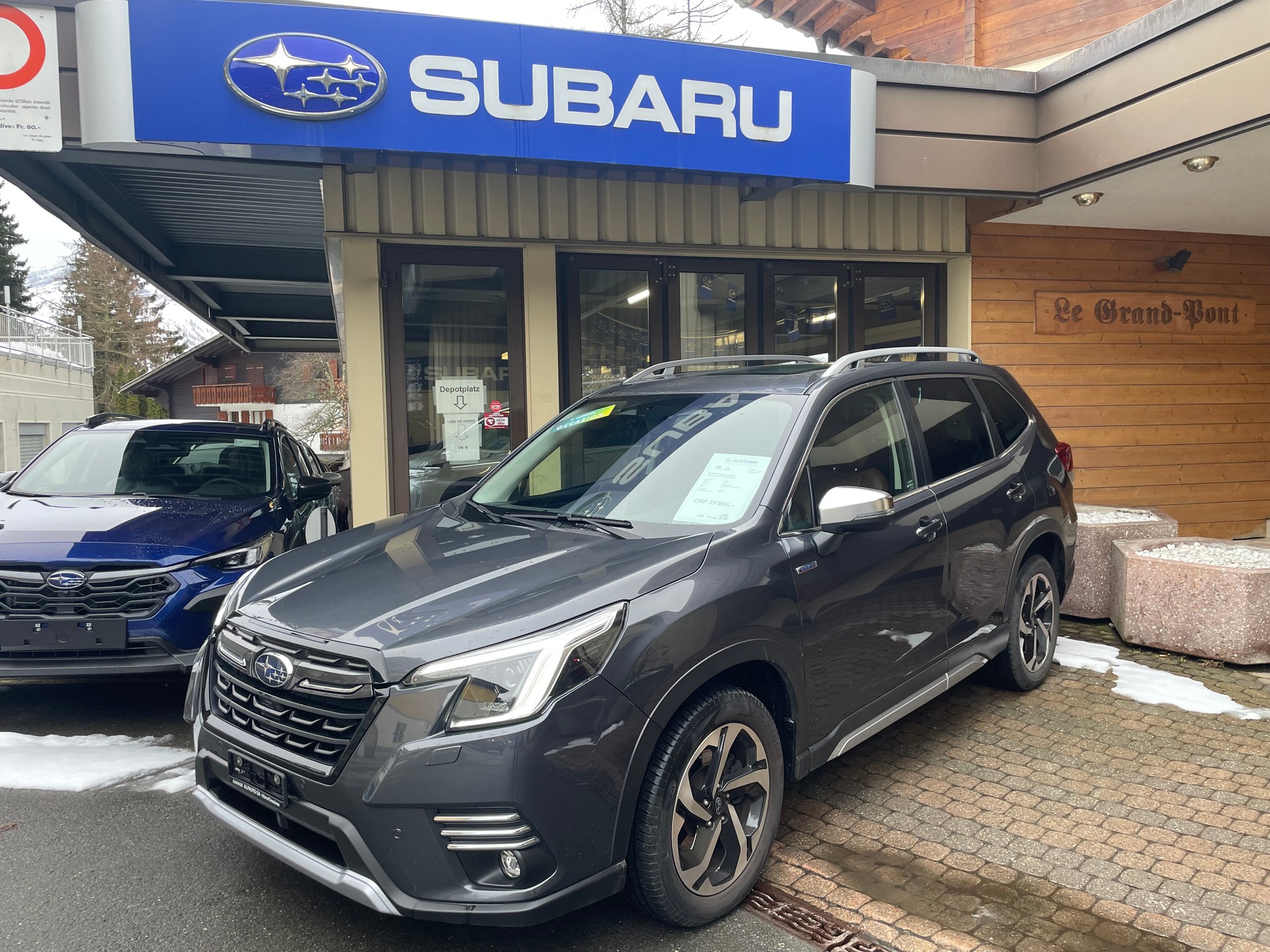 SUBARU Forester 2.0i e-Boxer Luxury Lineartronic