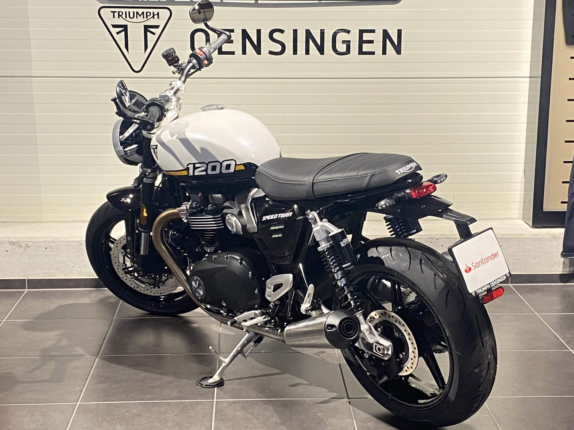TRIUMPH Speed Twin 1200 (4.49 % Power Leasing - Gültig bis 31.06.2026)-image-4