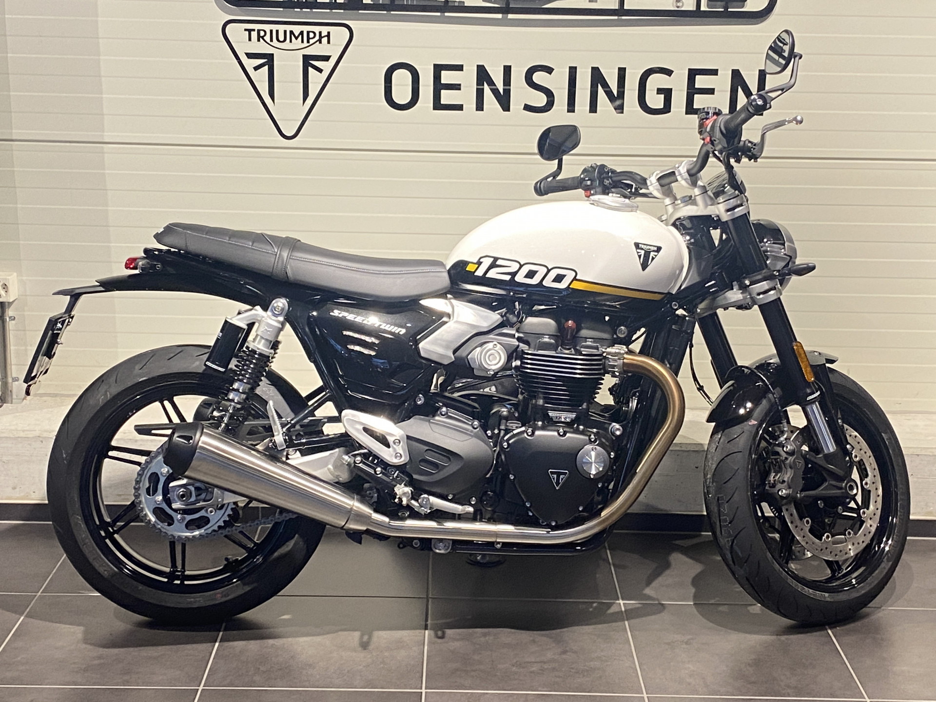 TRIUMPH Speed Twin 1200 (4.49 % Power Leasing - Gültig bis 31.06.2026)-image-3