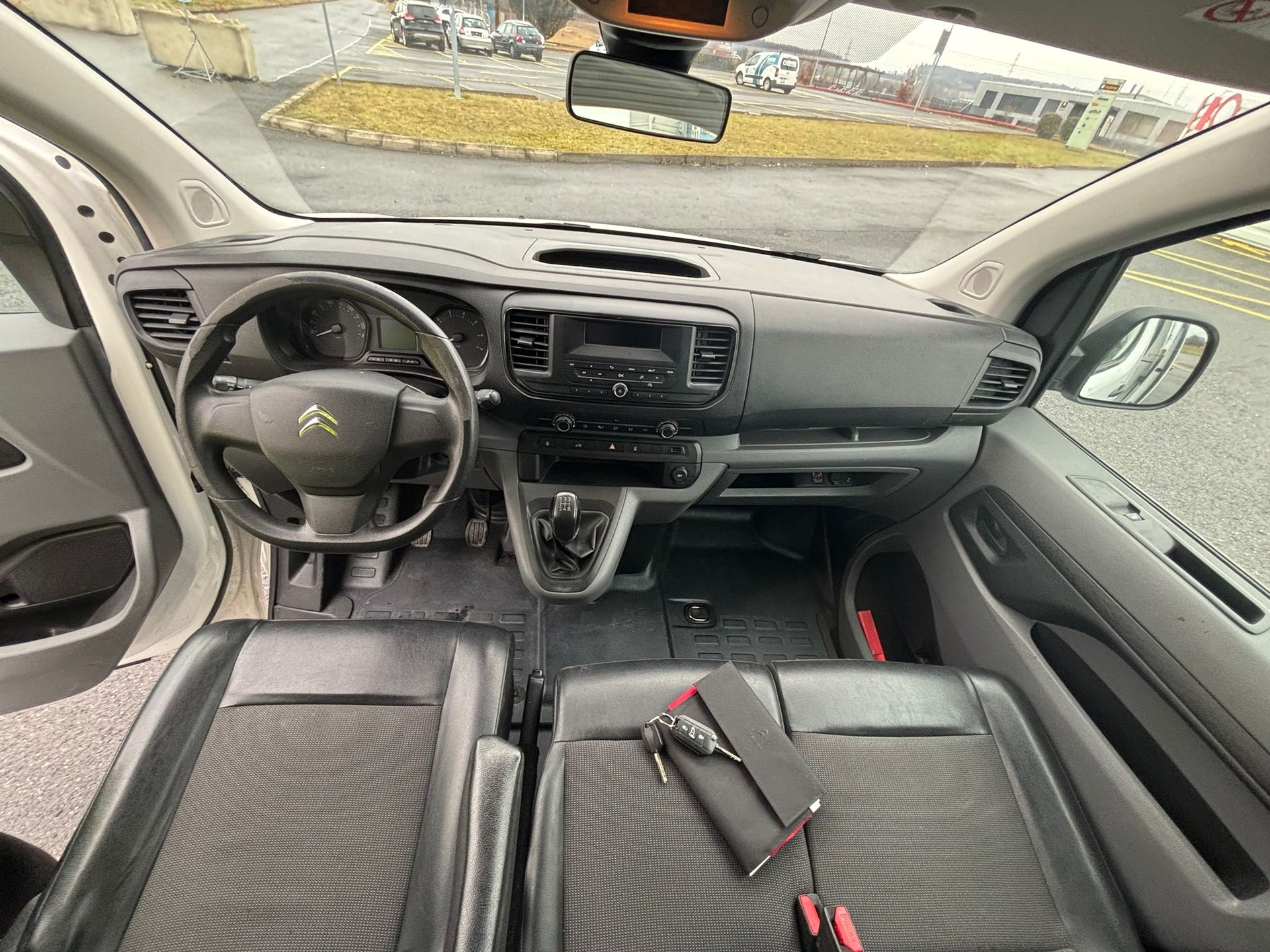 CITROEN Jumpy 1.6 BlueHDi 95 M Komfort-image-28
