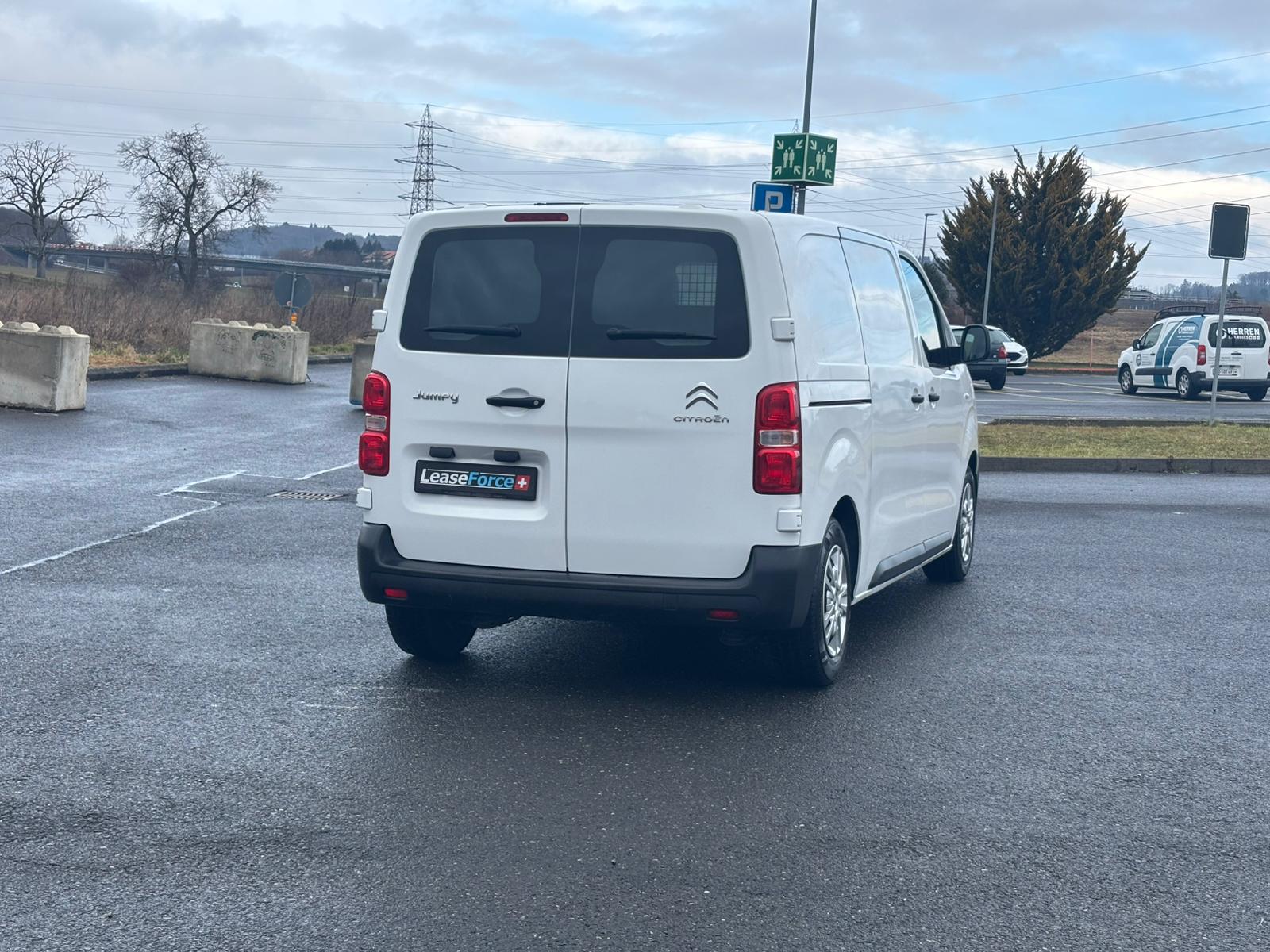 CITROEN Jumpy 1.6 BlueHDi 95 M Komfort-image-11