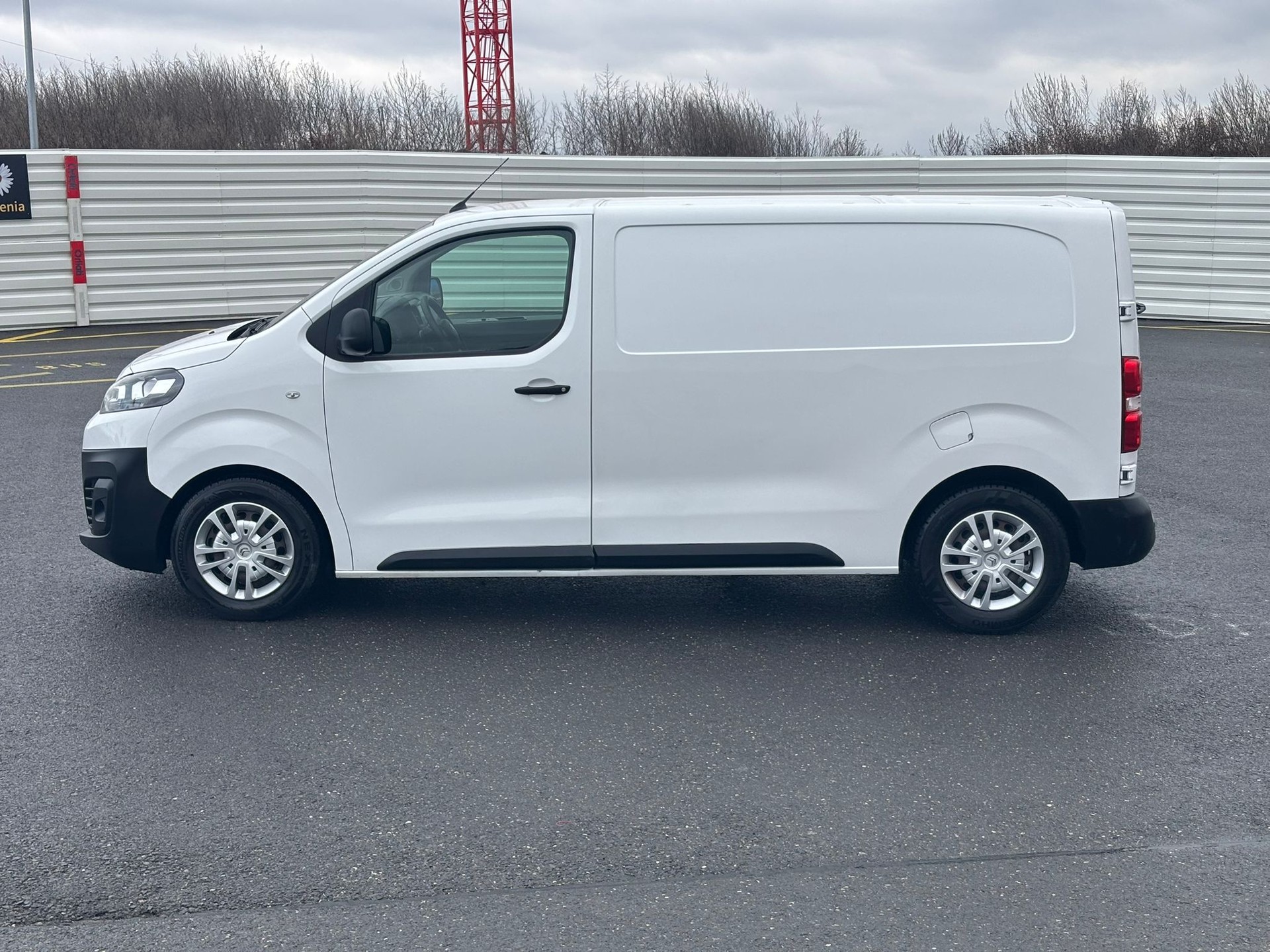 CITROEN Jumpy 1.6 BlueHDi 95 M Komfort-image-15