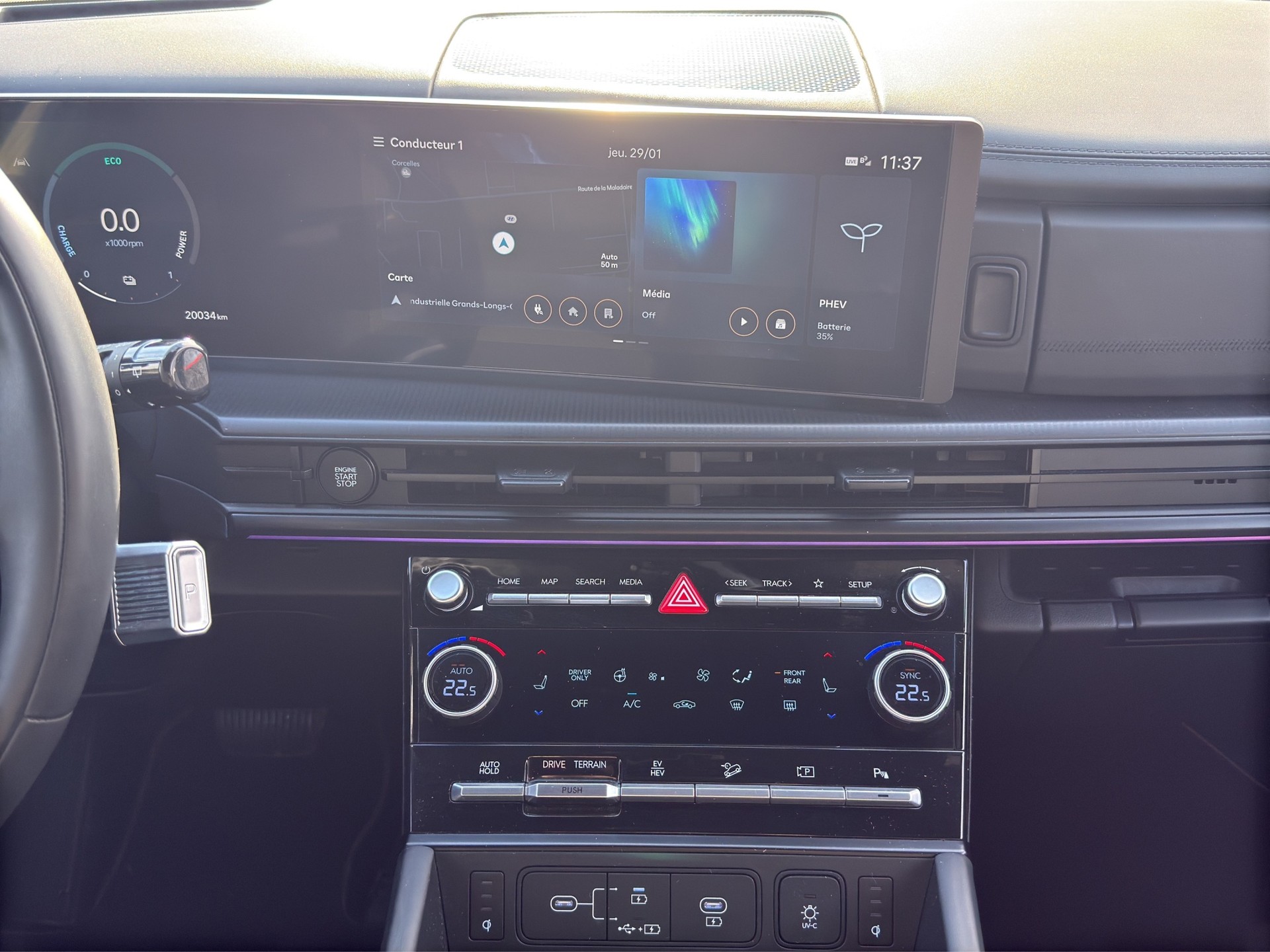 HYUNDAI Santa Fe 1.6 T-GDi PHEV Calligraphy 4WD Automatic-image-9