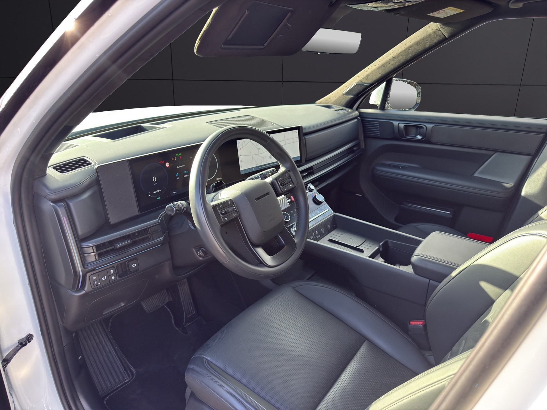HYUNDAI Santa Fe 1.6 T-GDi PHEV Calligraphy 4WD Automatic-image-12