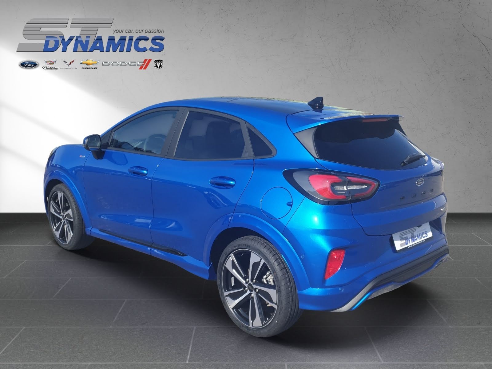 FORD Puma 1.0 EcoB Hybrid 155 ST-Line X-showroom-element-3