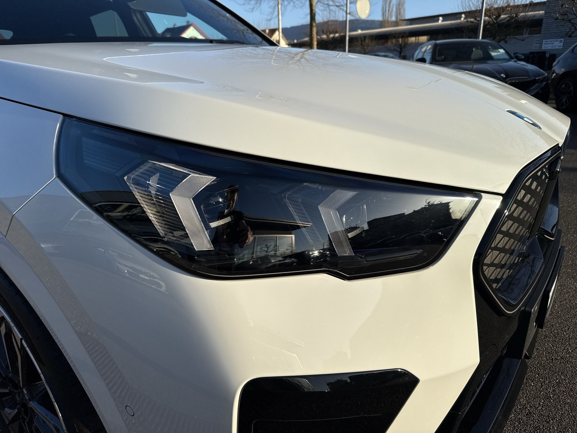 BMW iX2 eDrive 20 M Sport Pro-image-18