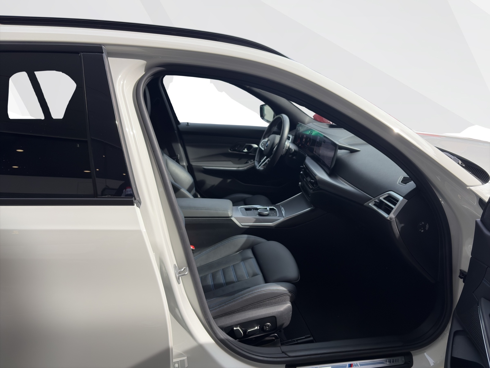 BMW 320d xDrive Touring-image-15