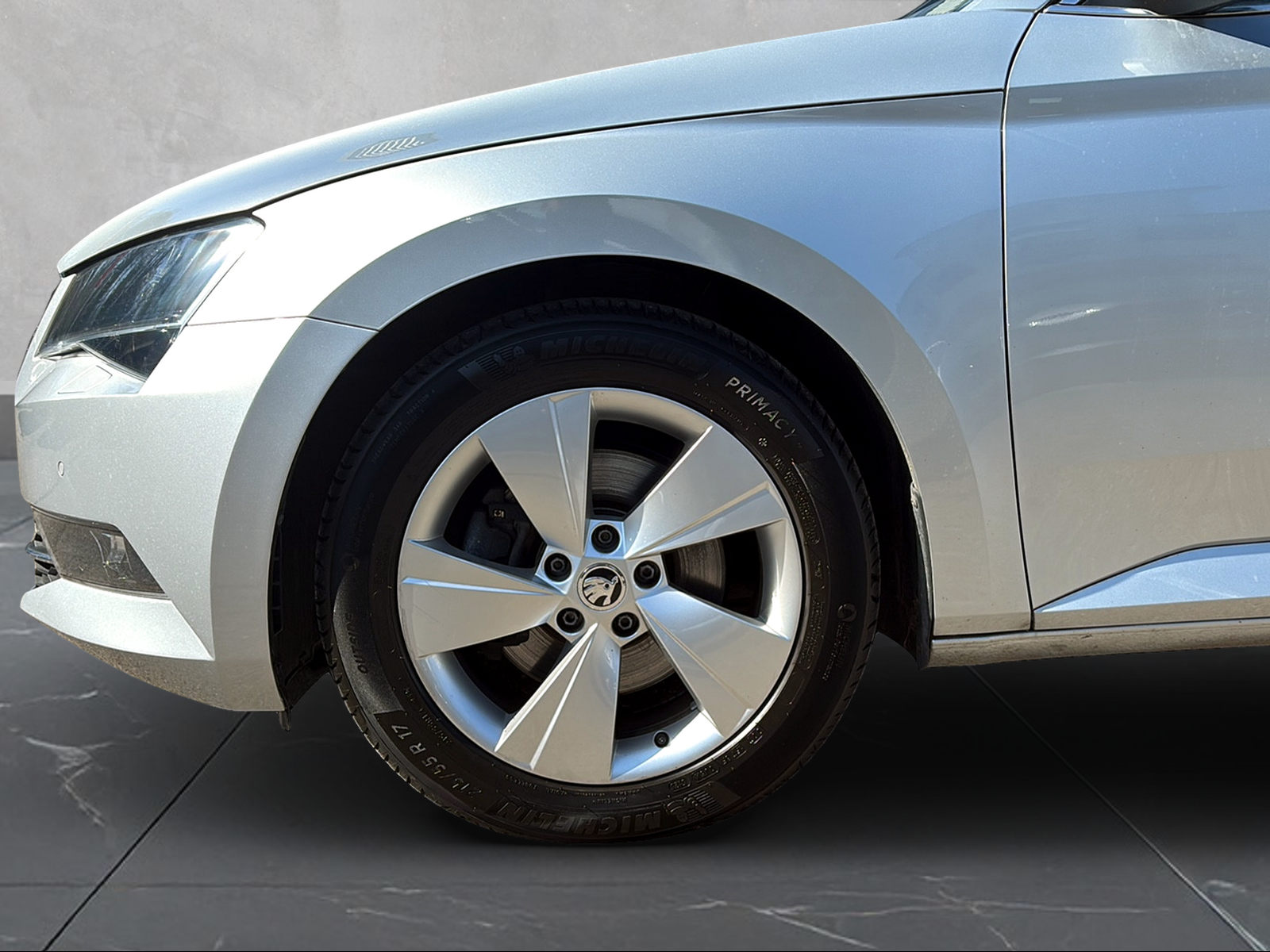 SKODA Superb Combi 2.0 TDi Ambition 4x4 DSG-image-8