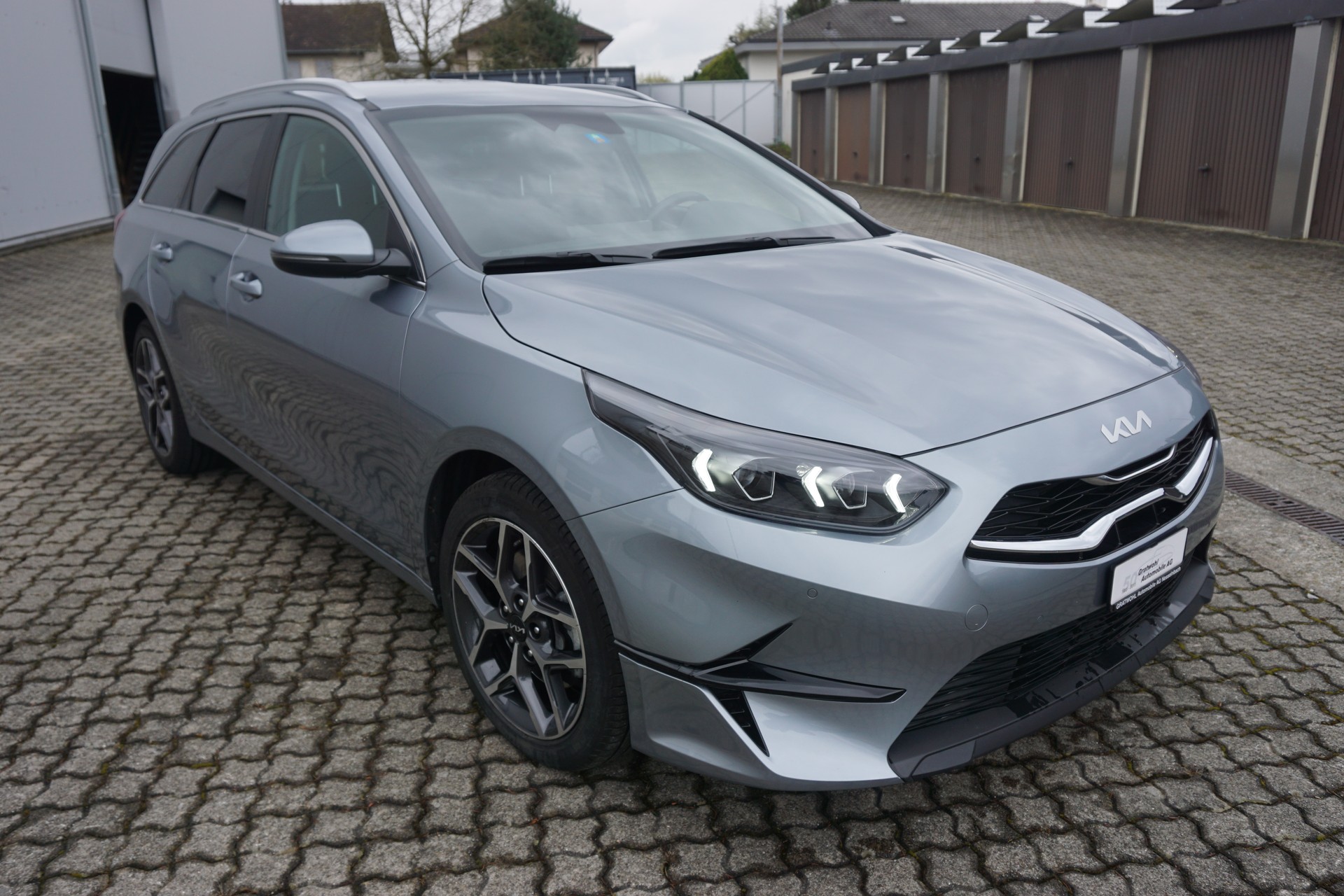 KIA Ceed Sportswagon 1.5 T-GDi Power DCT-showroom-element-1
