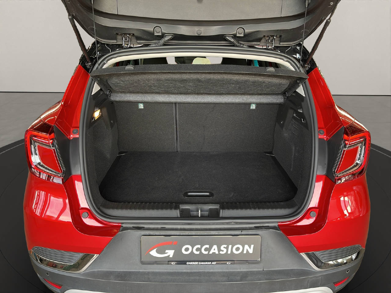 RENAULT Captur 1.3 TCe 140 Initiale EDC-image-16