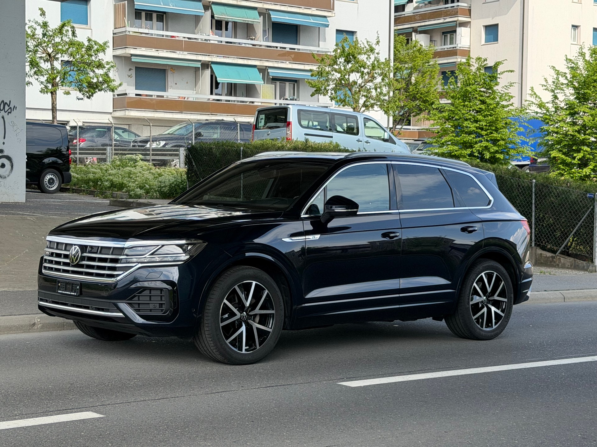 VW Touareg 3.0 TDI R Line Tiptronic-showroom-element-3