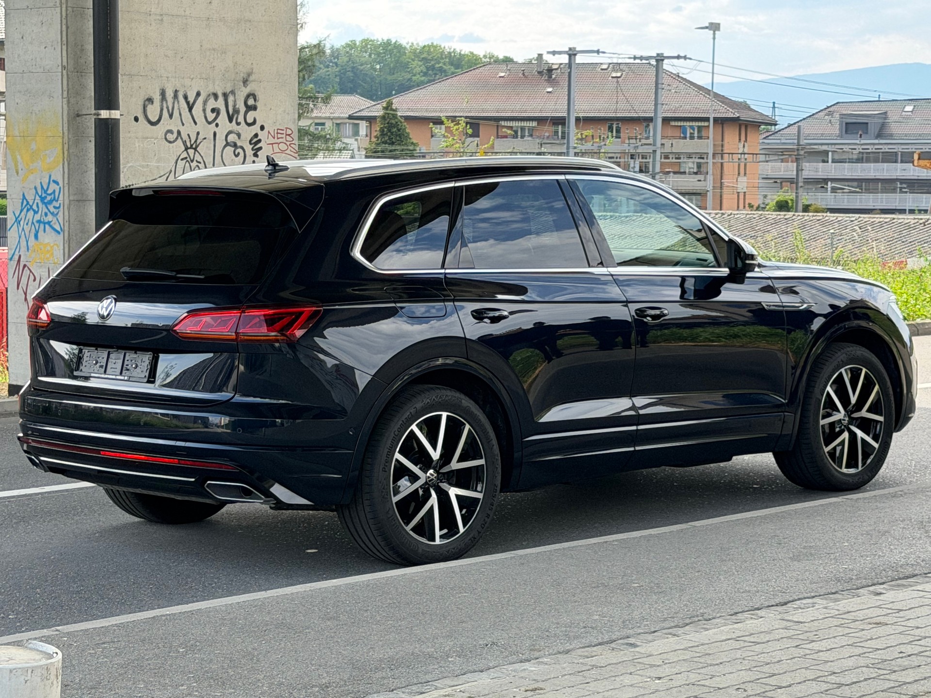 VW Touareg 3.0 TDI R Line Tiptronic-image-8