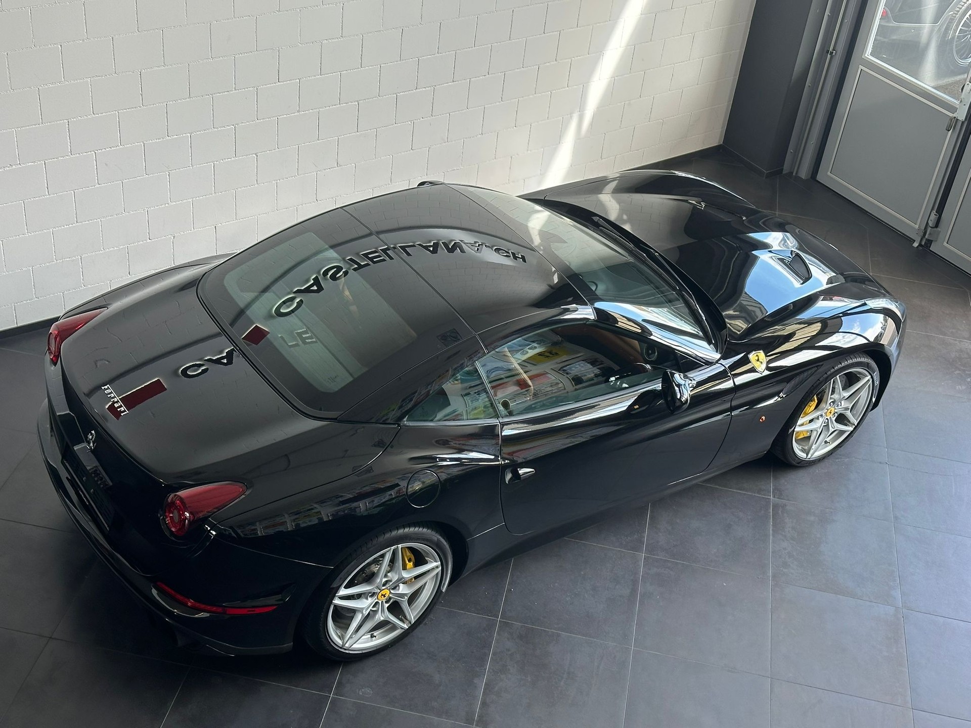 FERRARI California 3.9 V8 T-image-8