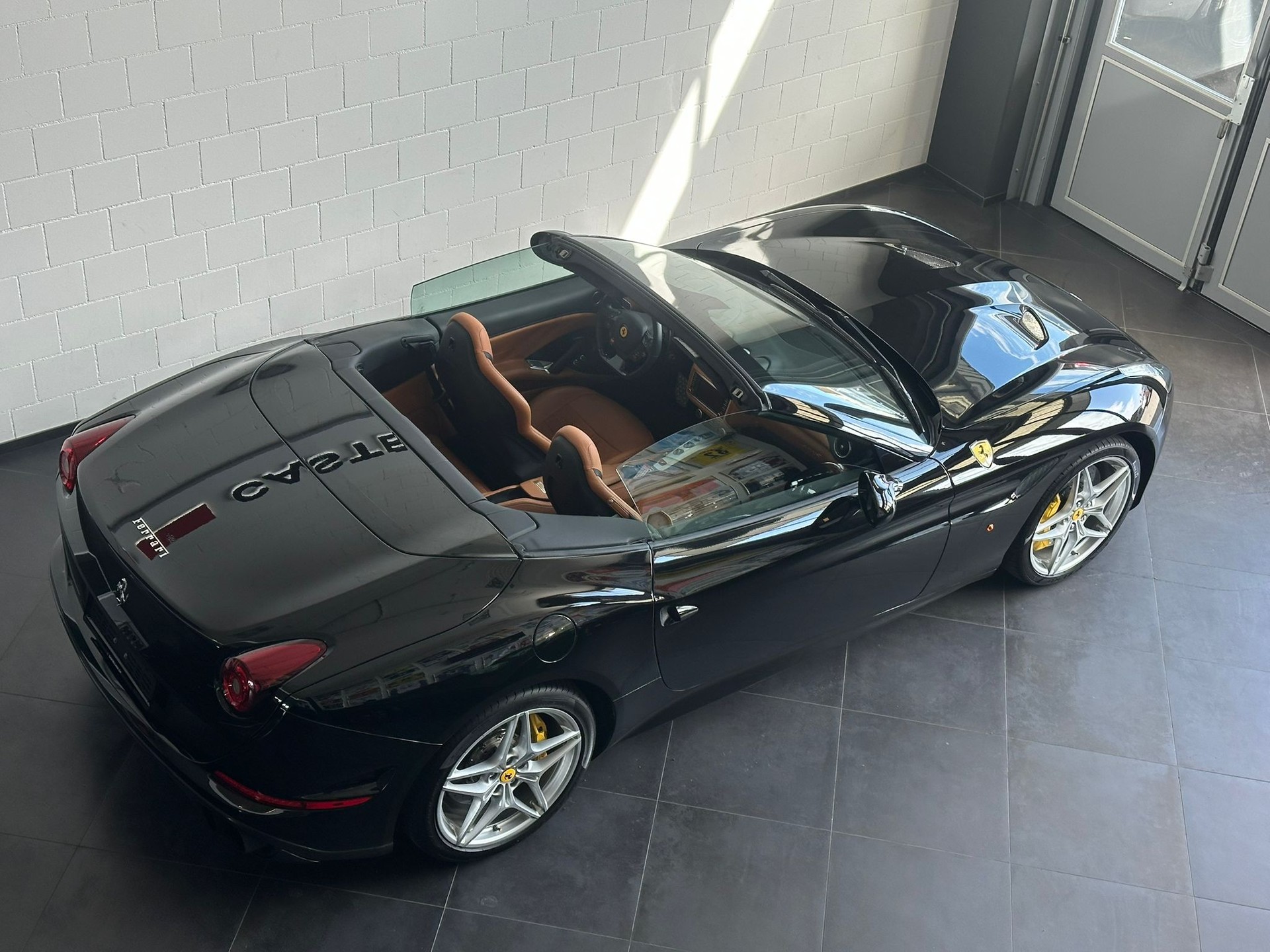 FERRARI California 3.9 V8 T-image-7