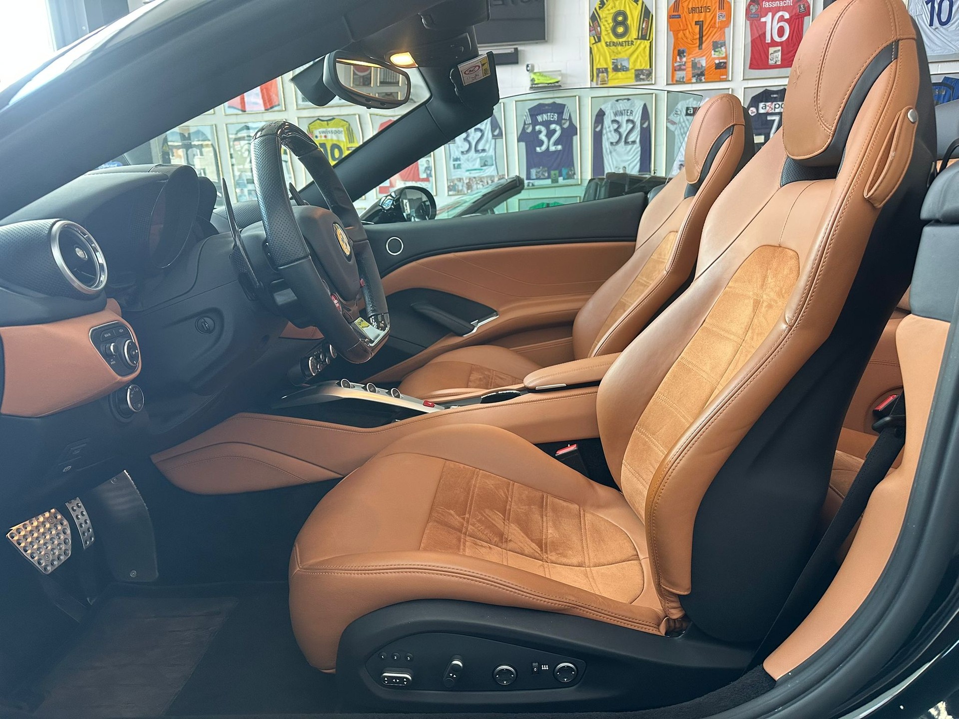 FERRARI California 3.9 V8 T-image-13