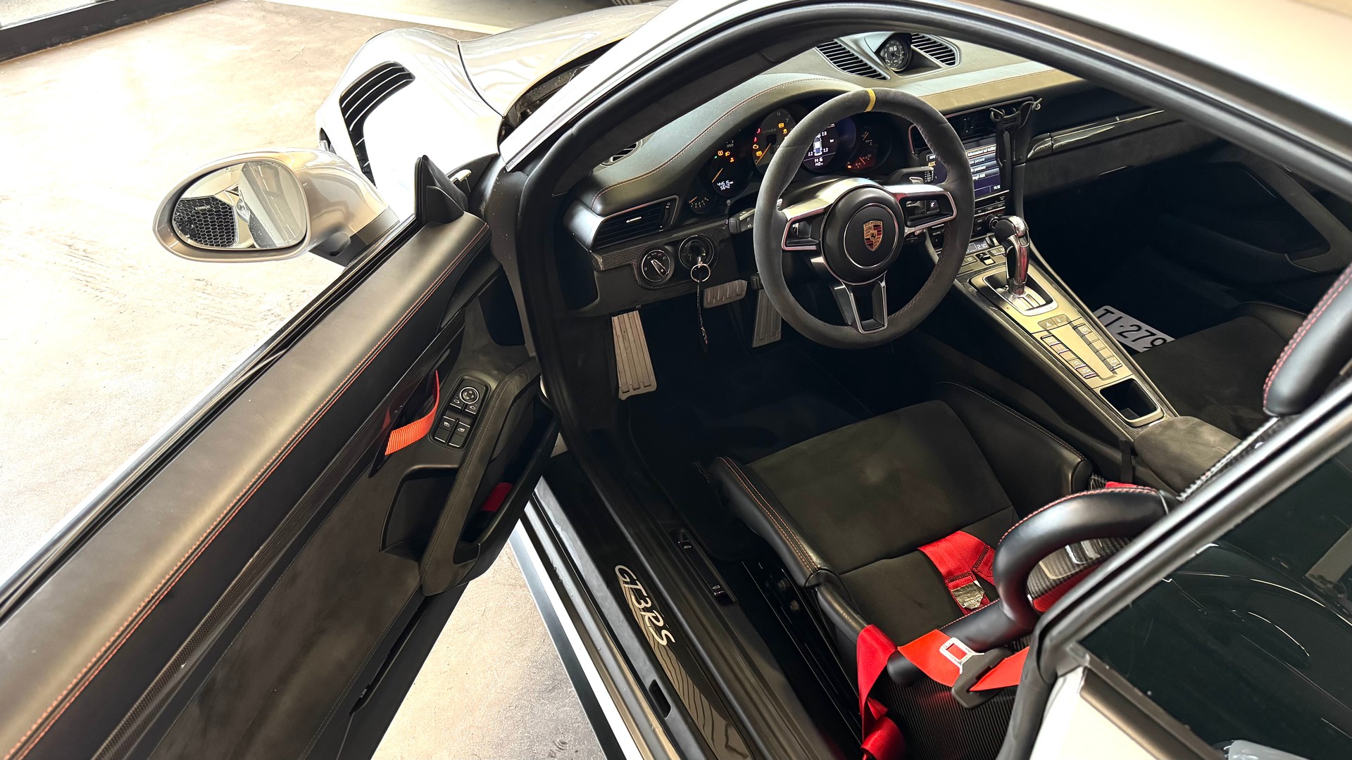 PORSCHE 911 GT3 RS PDK-image-9