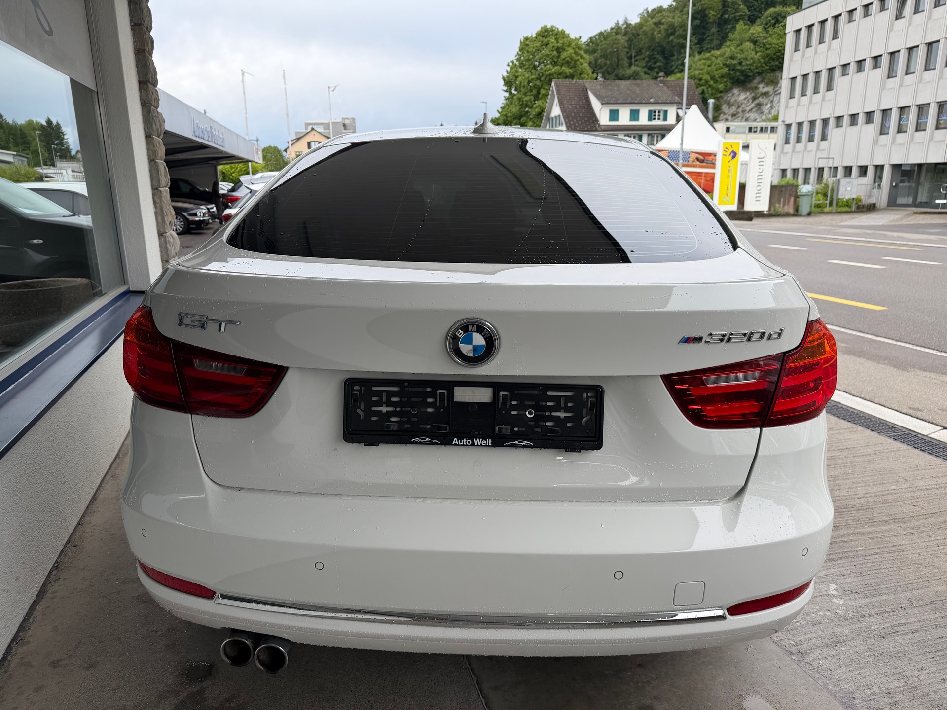 BMW 320d GT xDrive Luxury Line Steptronic-image-4