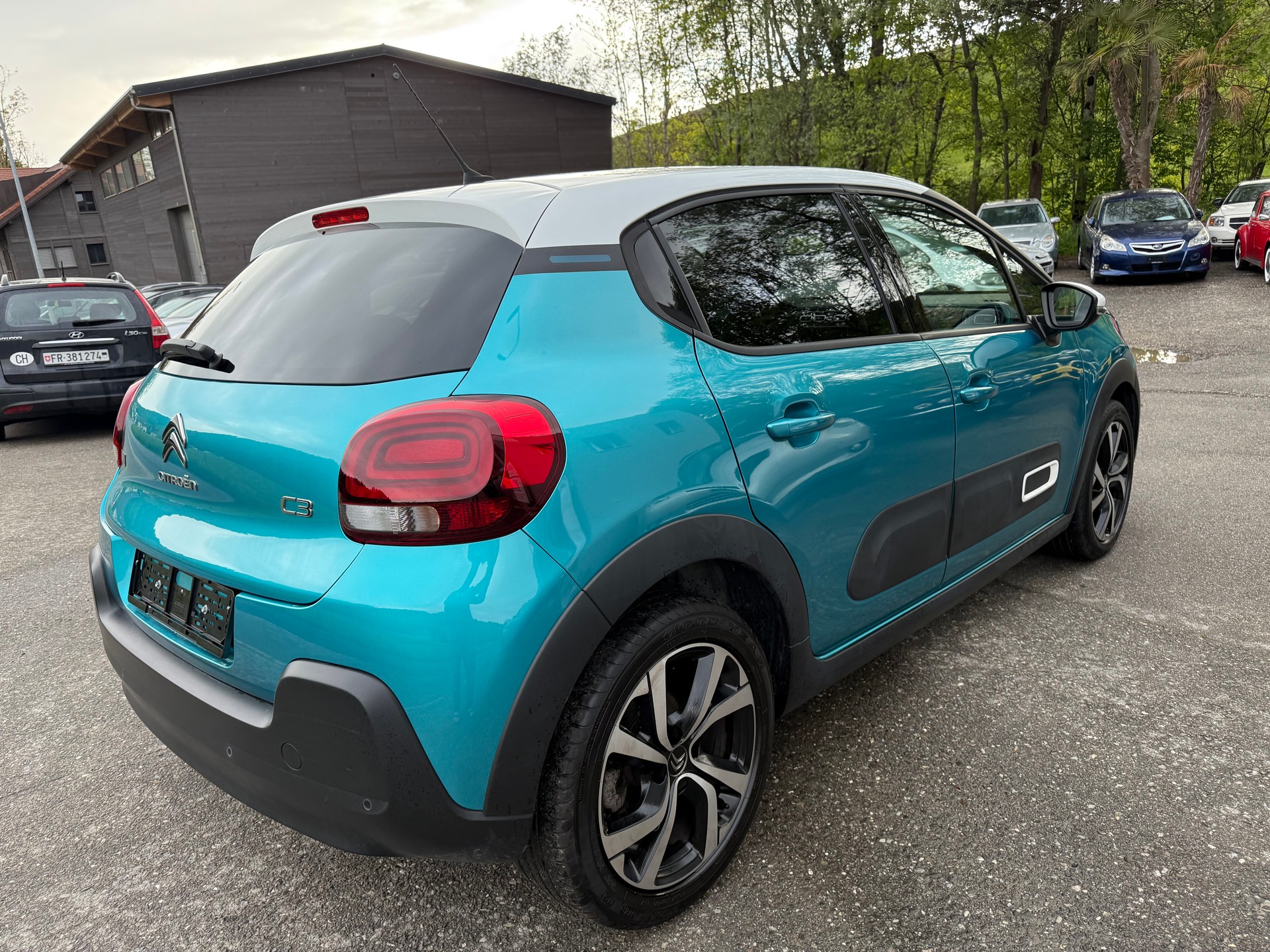 CITROEN C3 1.2i PureTech Swiss Edition EAT6-image-4