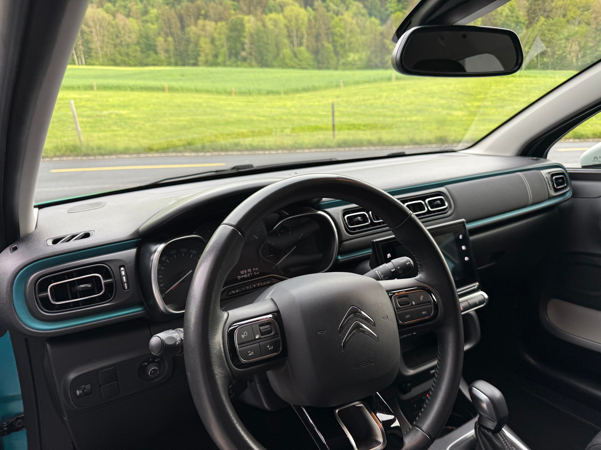 CITROEN C3 1.2i PureTech Swiss Edition EAT6-image-12