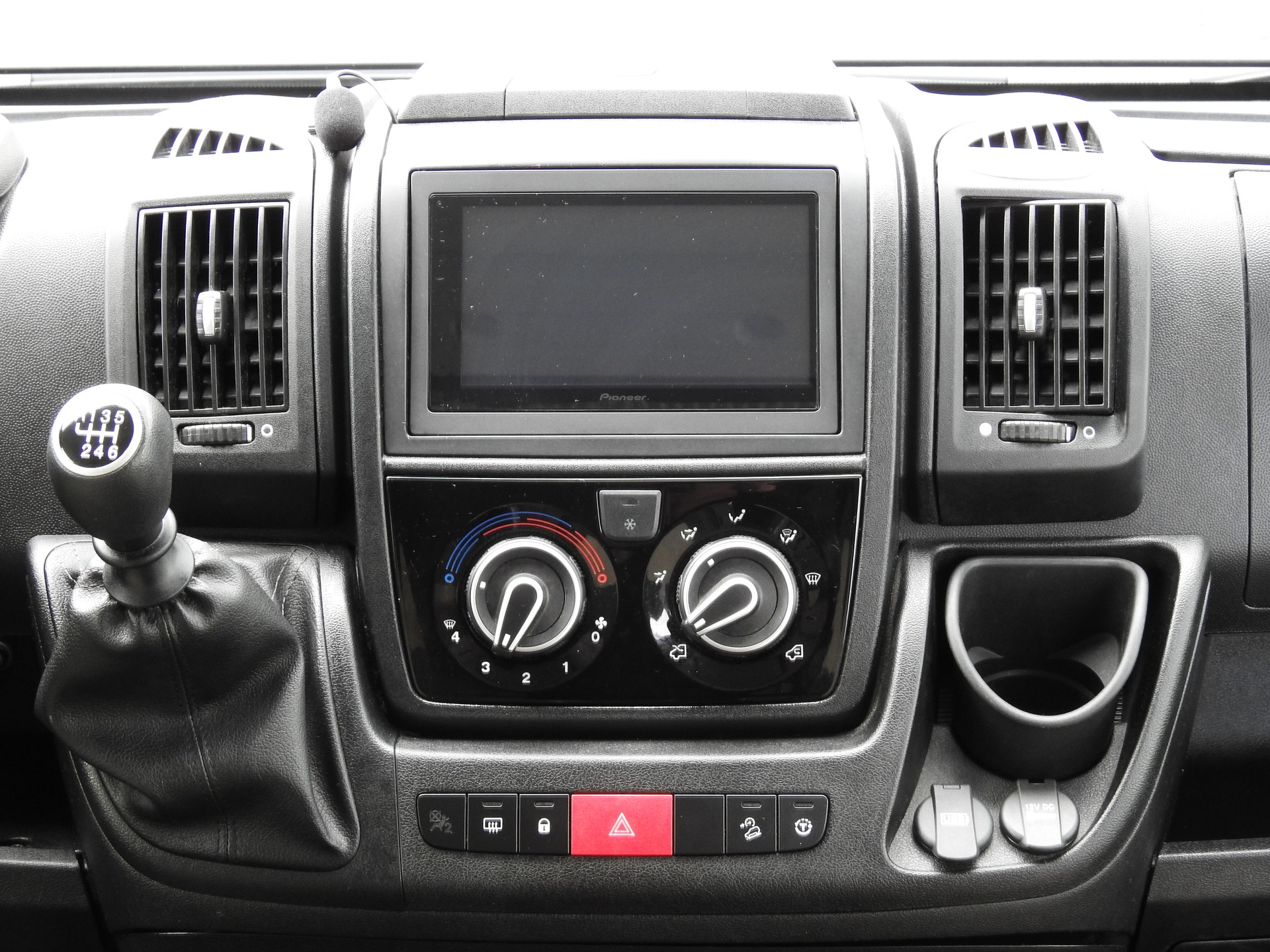 FIAT Karmann Davis 600-image-12