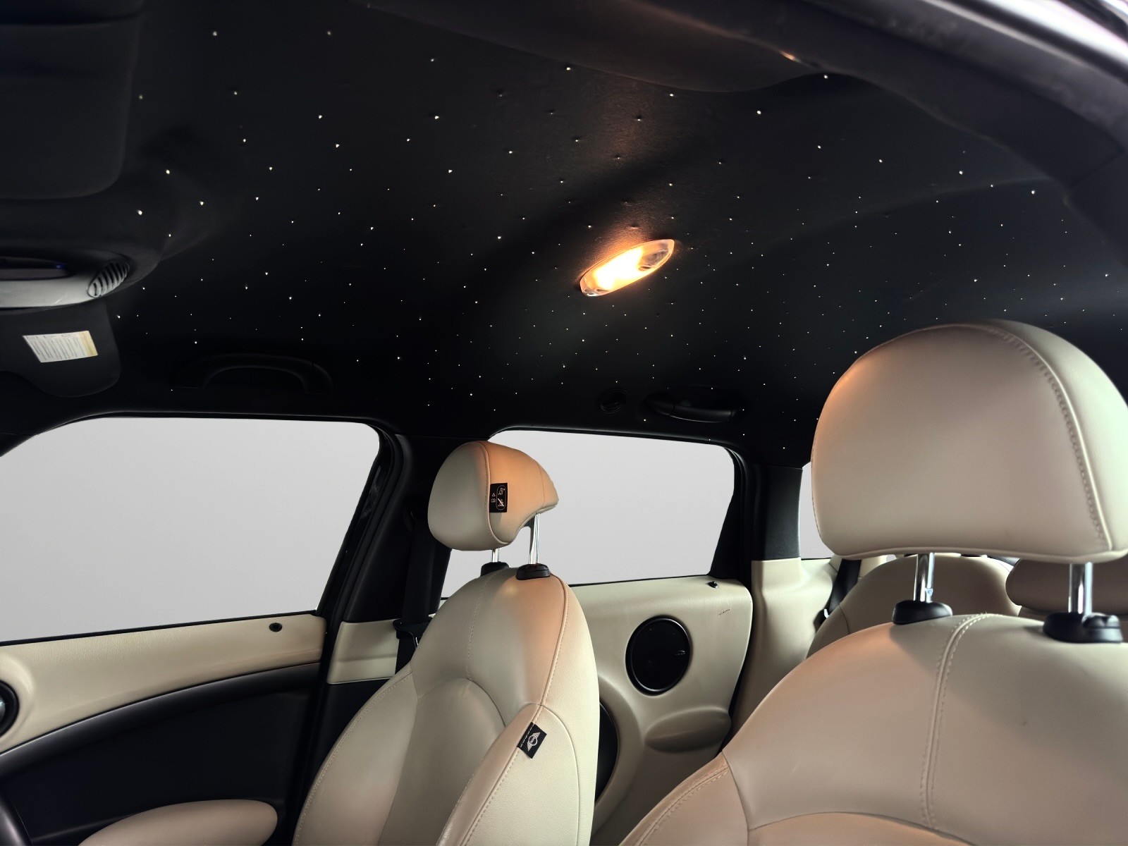 MINI Countryman Cooper S FWD Steptronic-image-12