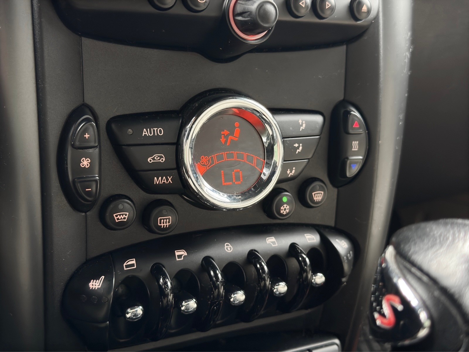 MINI Countryman Cooper S FWD Steptronic-image-15