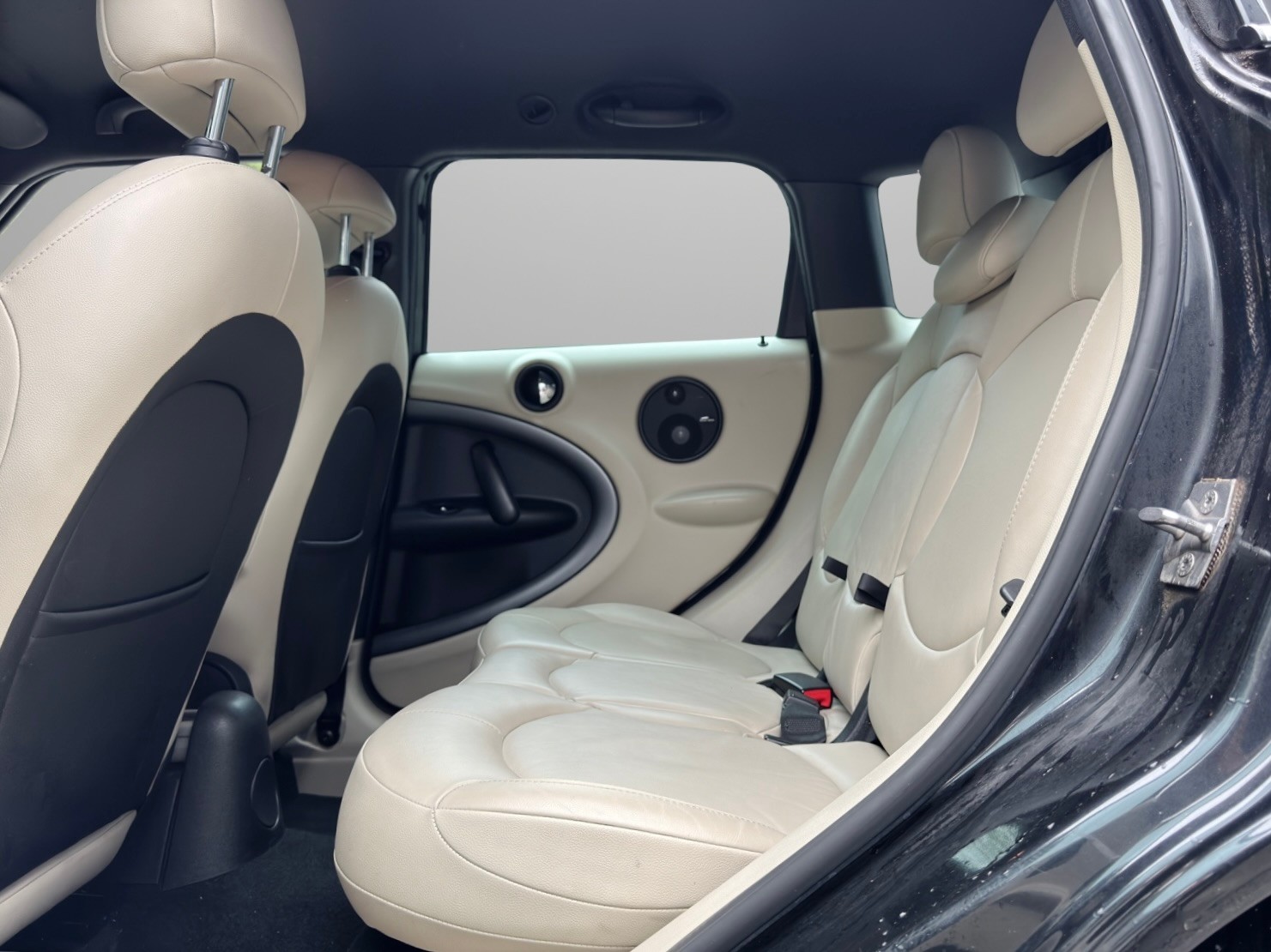 MINI Countryman Cooper S FWD Steptronic-image-10