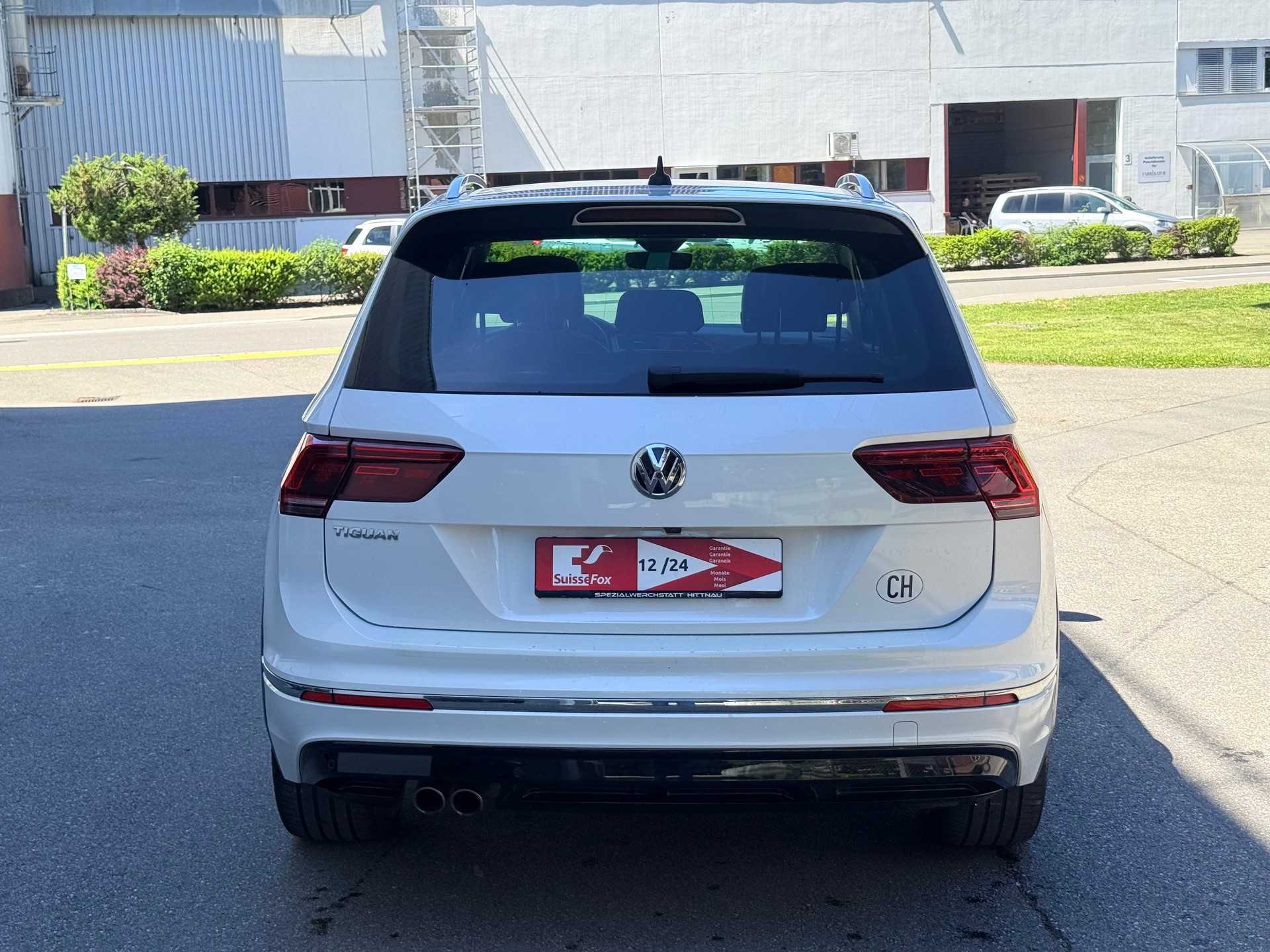 VW Tiguan 2.0TSI R-Line 4Motion DSG-image-4