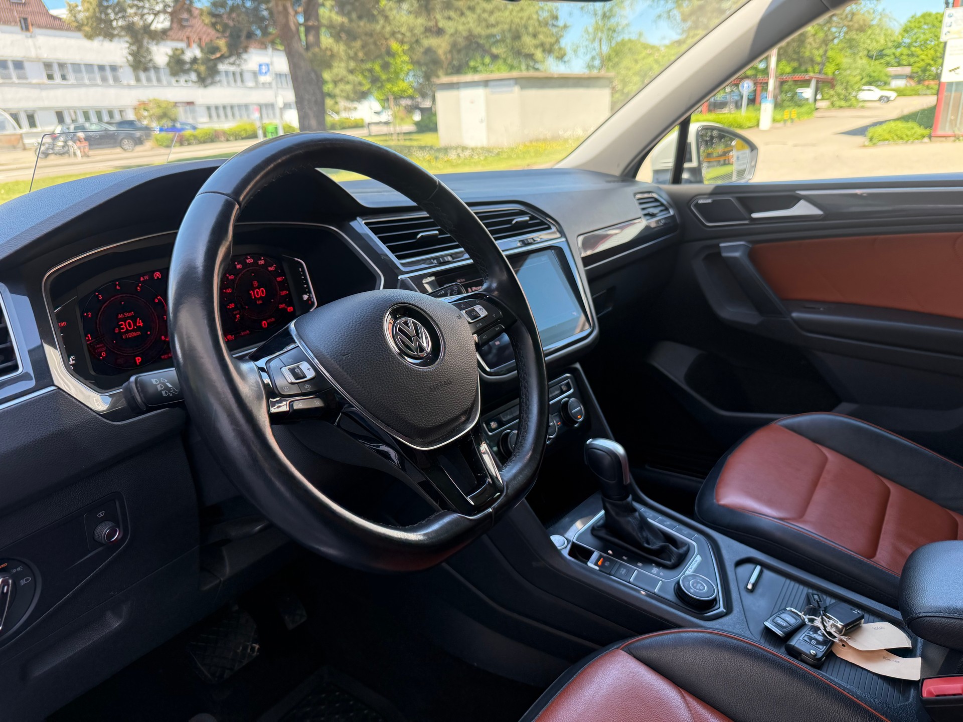 VW Tiguan 2.0TSI R-Line 4Motion DSG-image-7