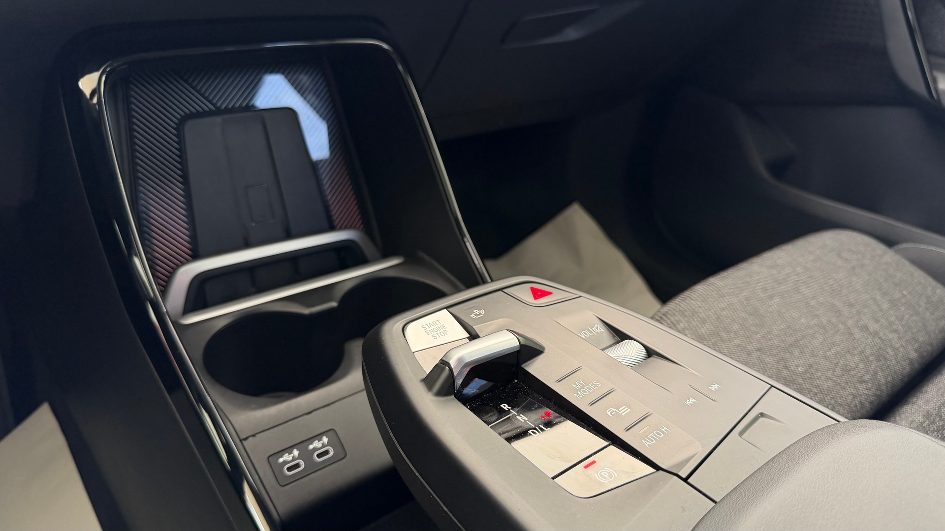 BMW X1 xDrive 20d 48V-image-14