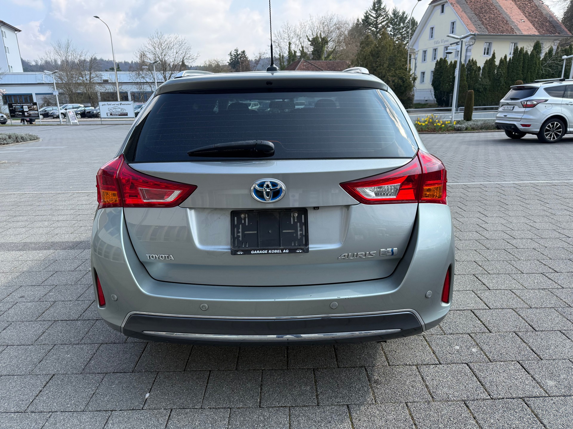 TOYOTA AURIS-image-4