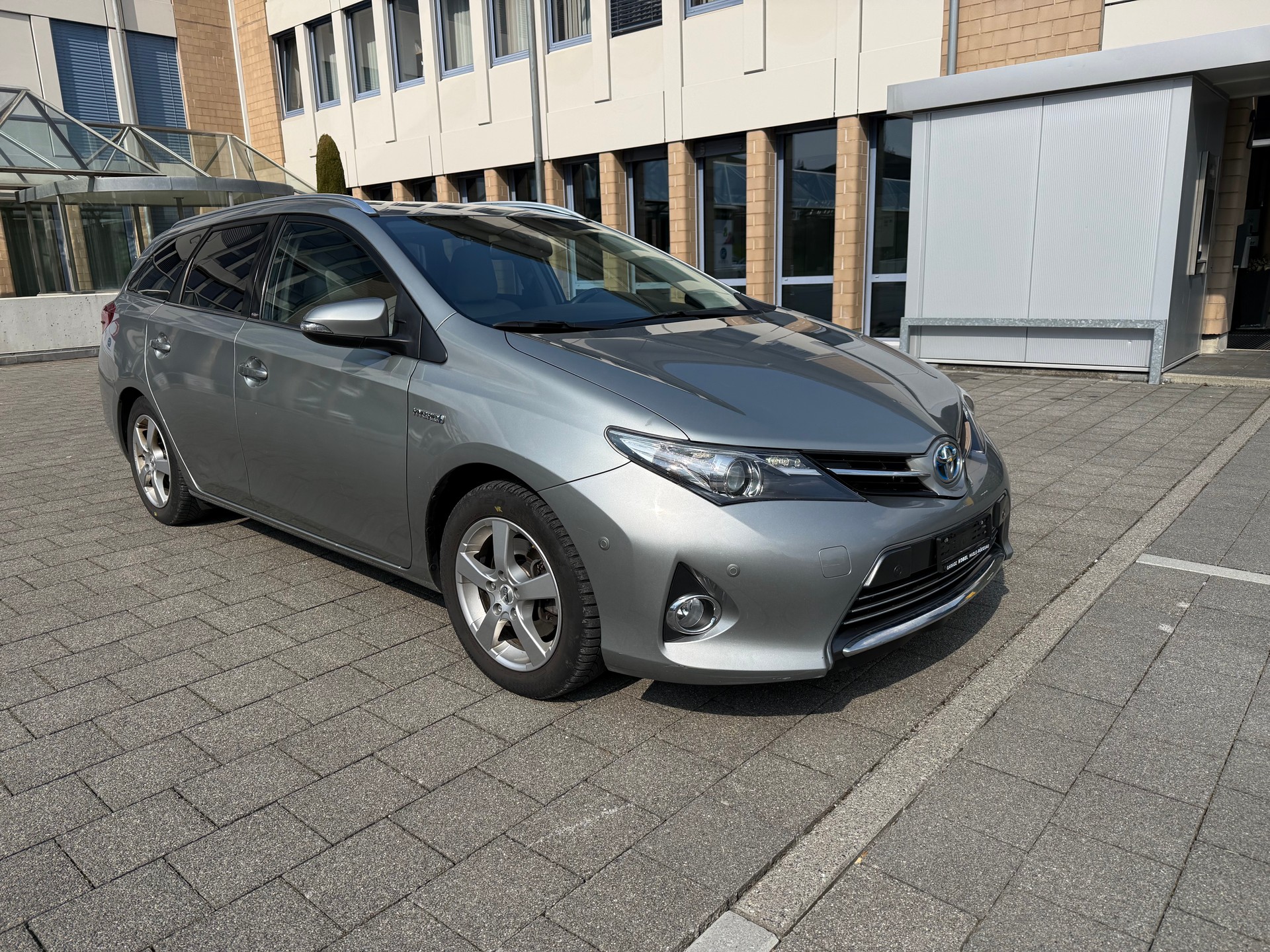 TOYOTA AURIS