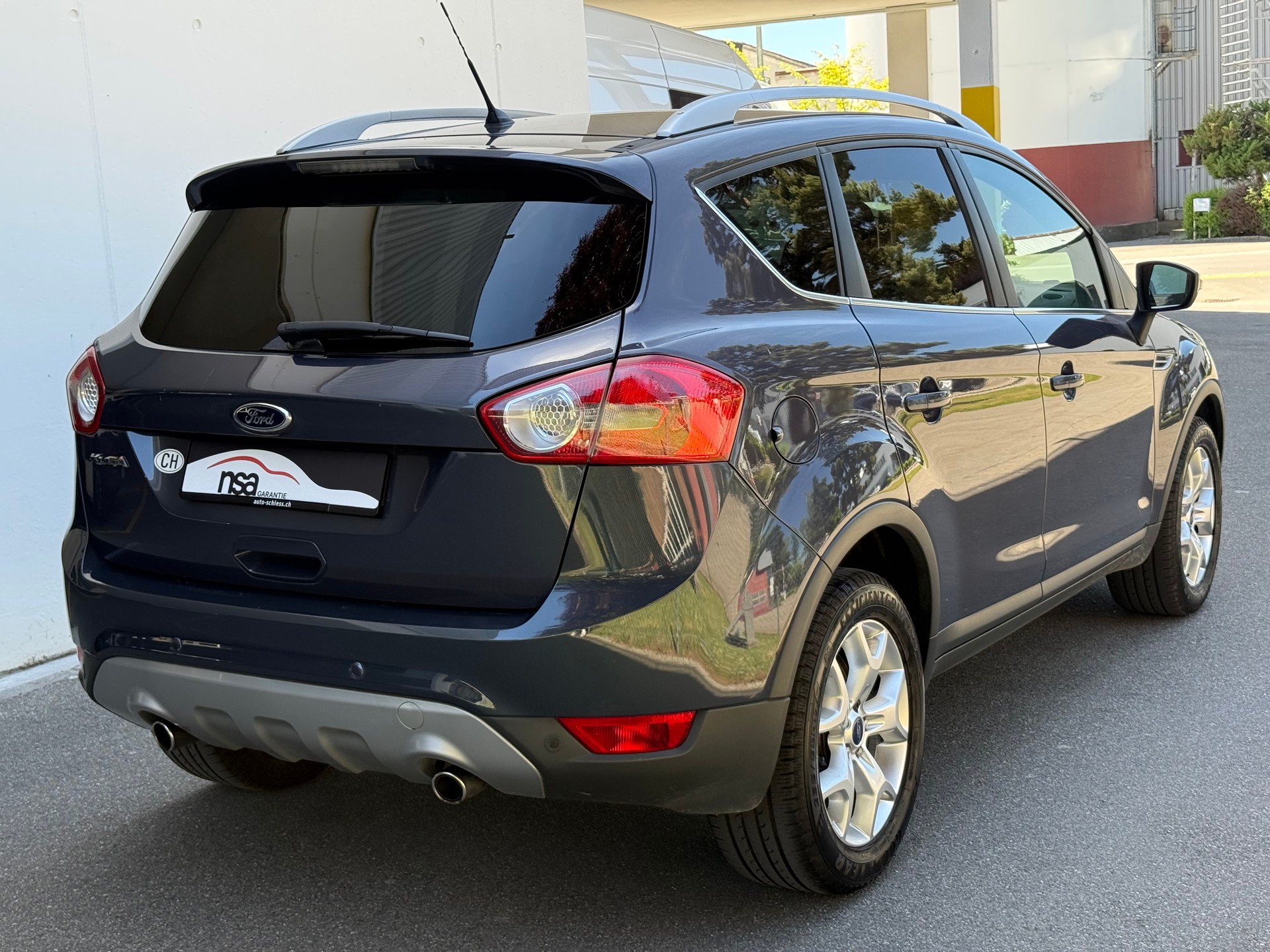 FORD Kuga 2.0 TDCi Carving 2WD-image-5