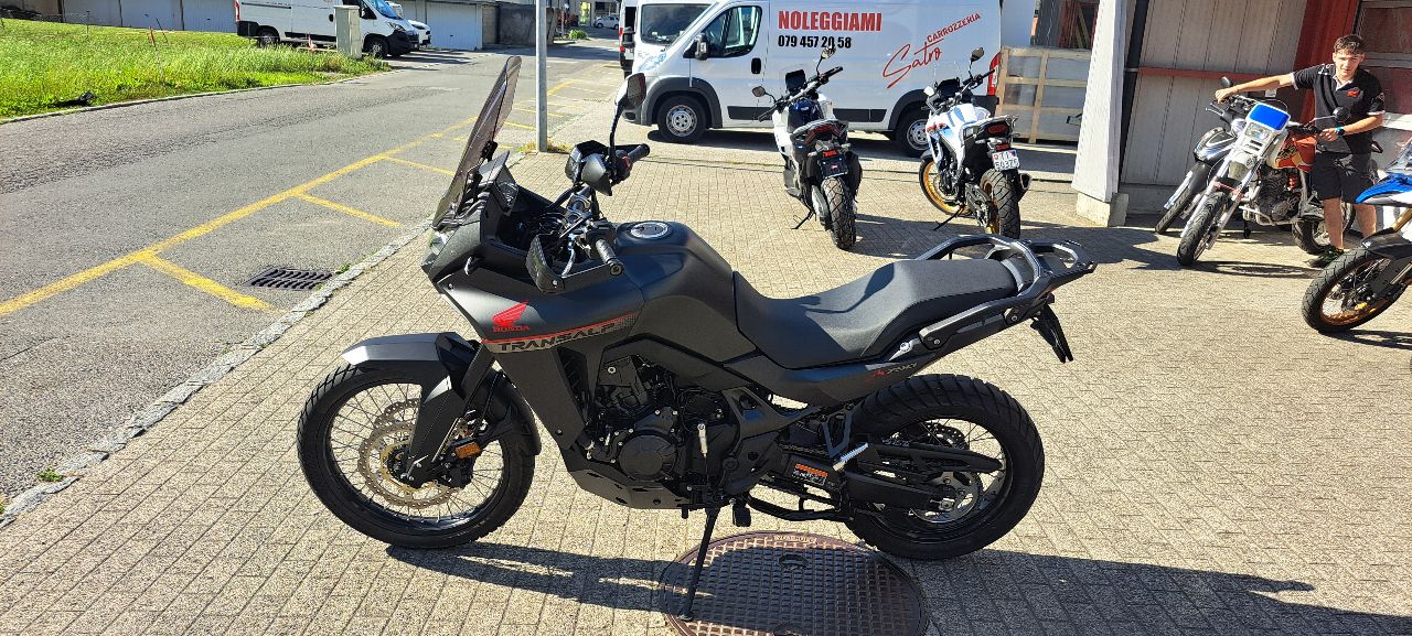 HONDA XL 750 Transalp-image-2
