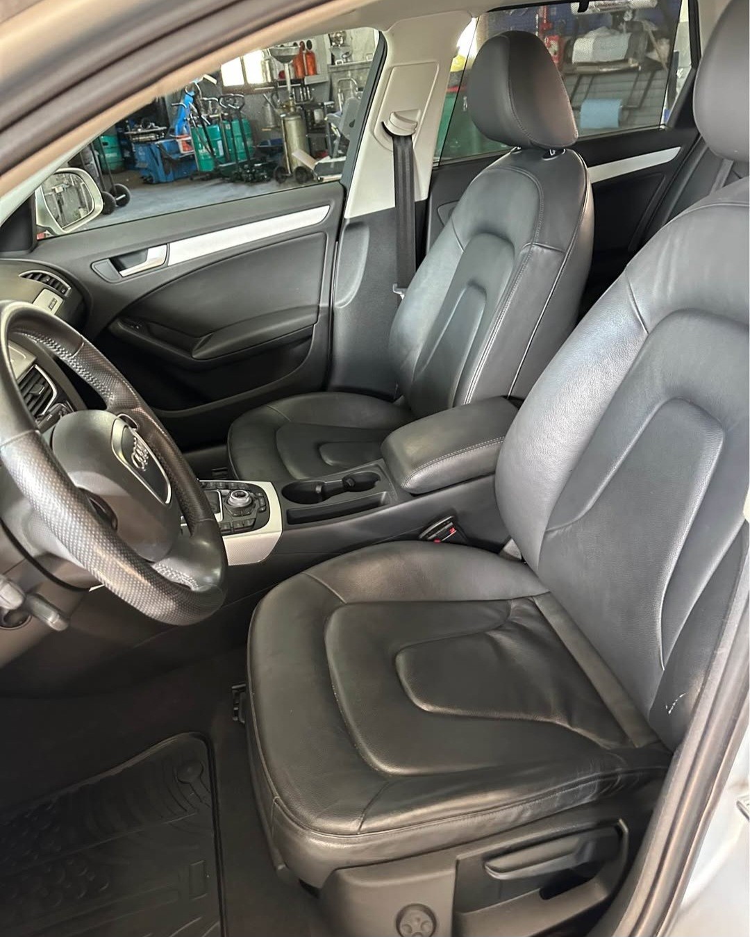 AUDI A4 Avant 2.0 TDI multitronic-image-5
