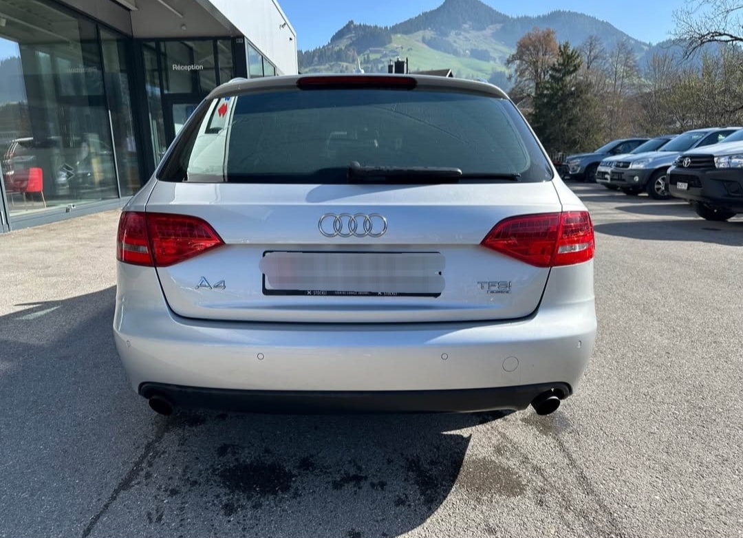 AUDI A4 Avant 2.0 TDI multitronic-image-4
