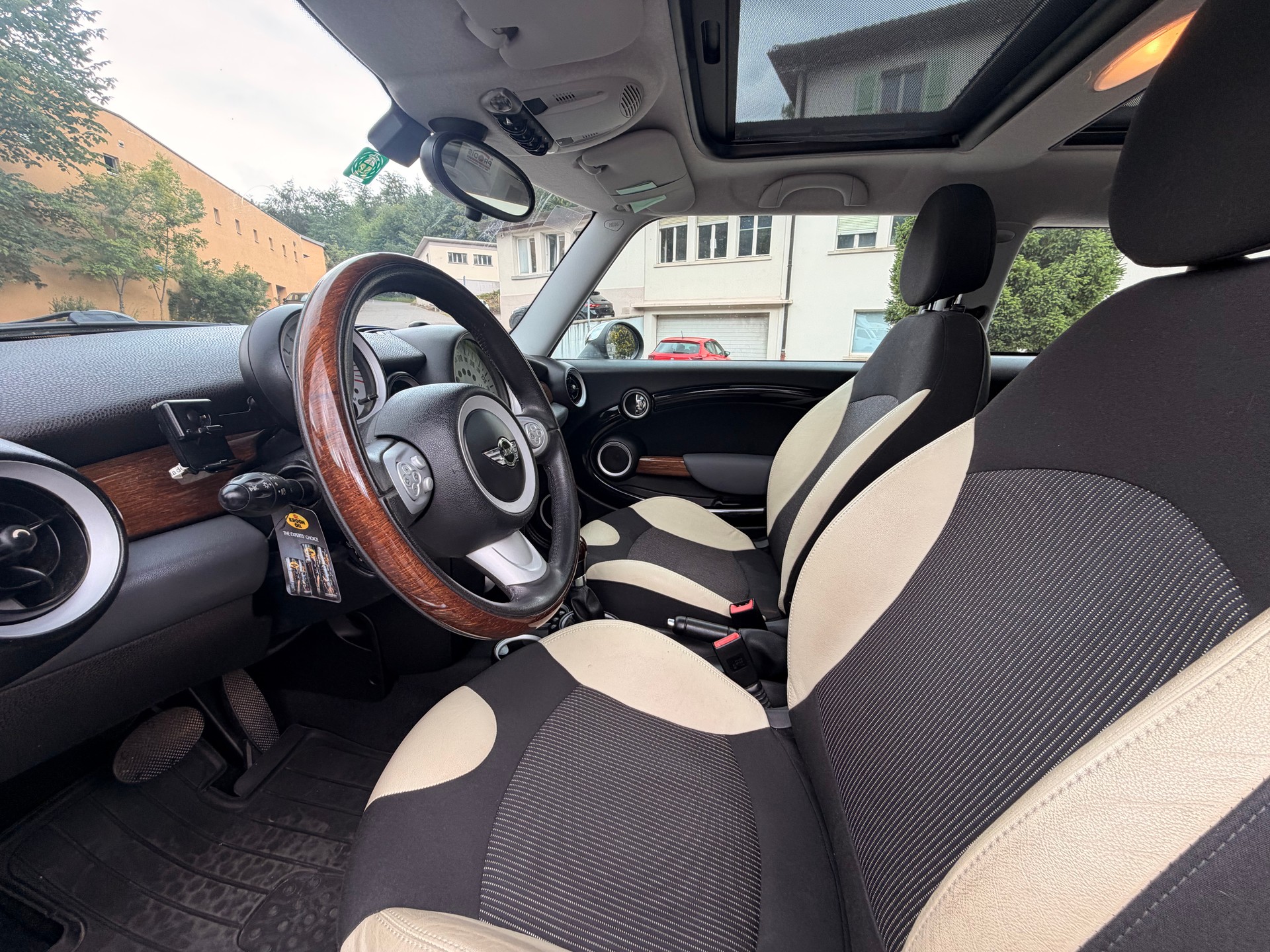 MINI Cooper-image-8