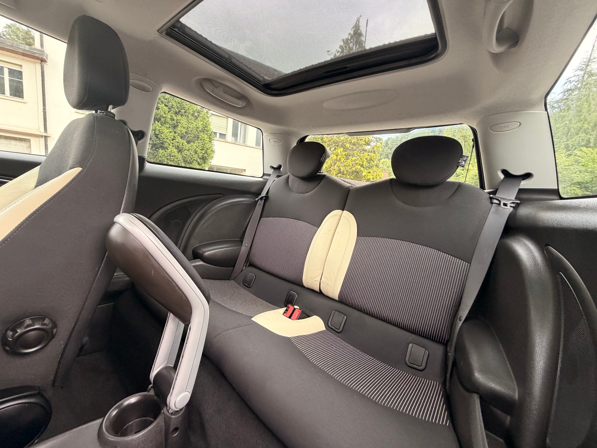 MINI Cooper-image-9