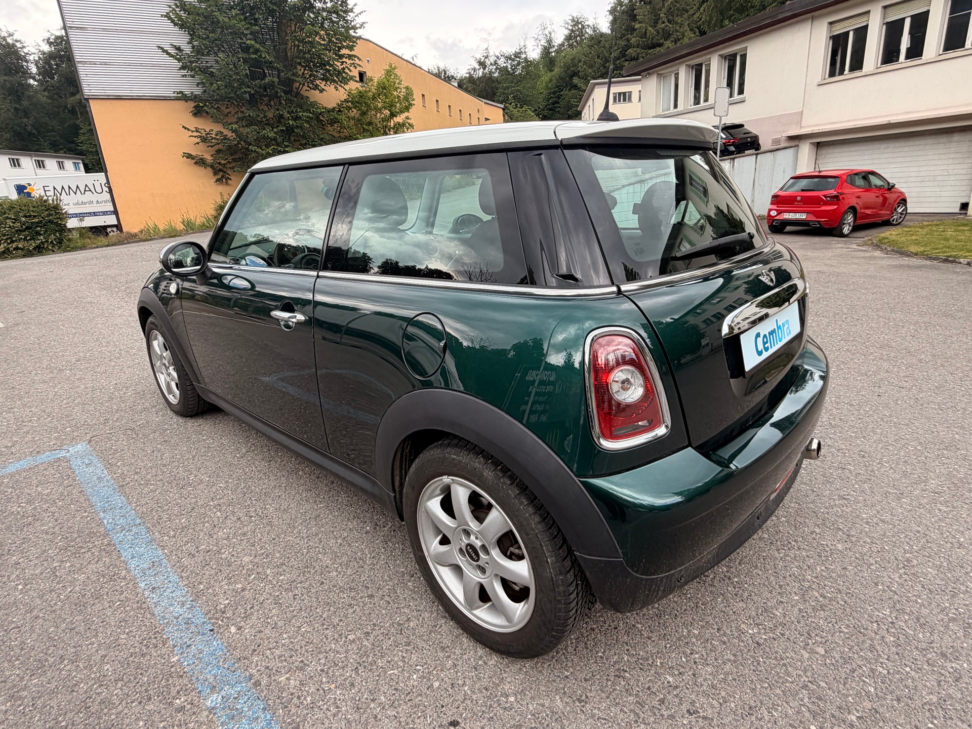 MINI Cooper-showroom-element-3