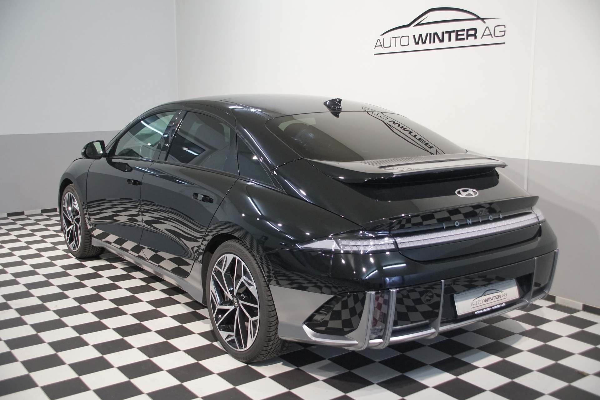HYUNDAI Ioniq 6 77kWh **swiss** Launch Edition 4WD-image-7