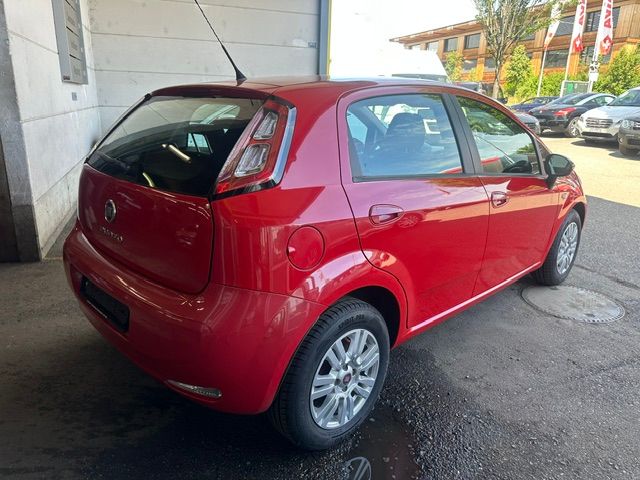 FIAT Punto 1.4 Lounge-showroom-element-3