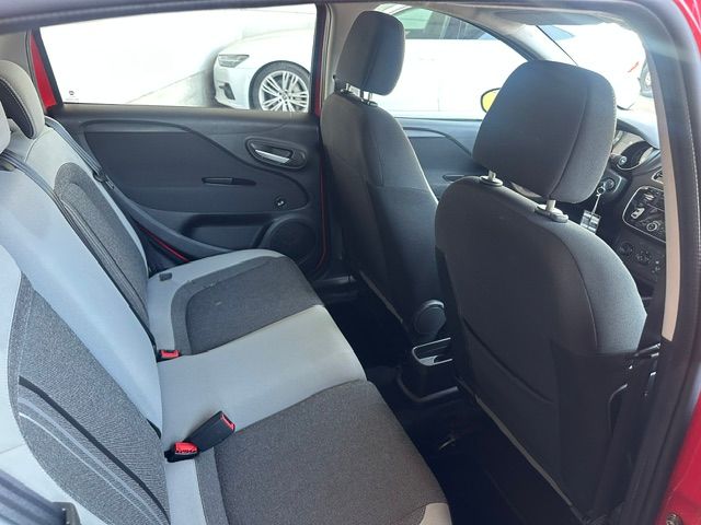 FIAT Punto 1.4 Lounge-image-10