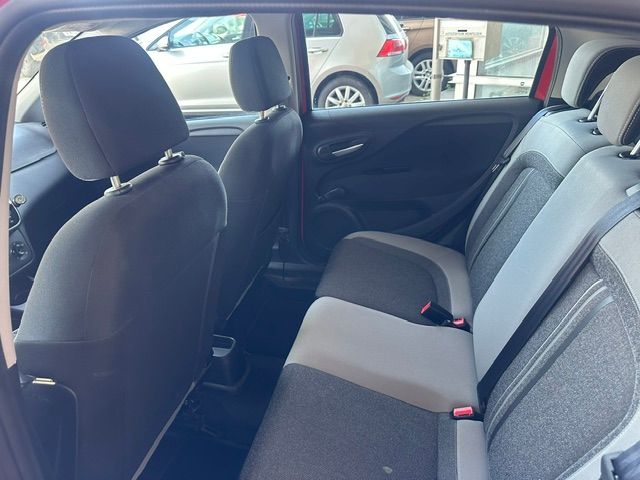 FIAT Punto 1.4 Lounge-image-9
