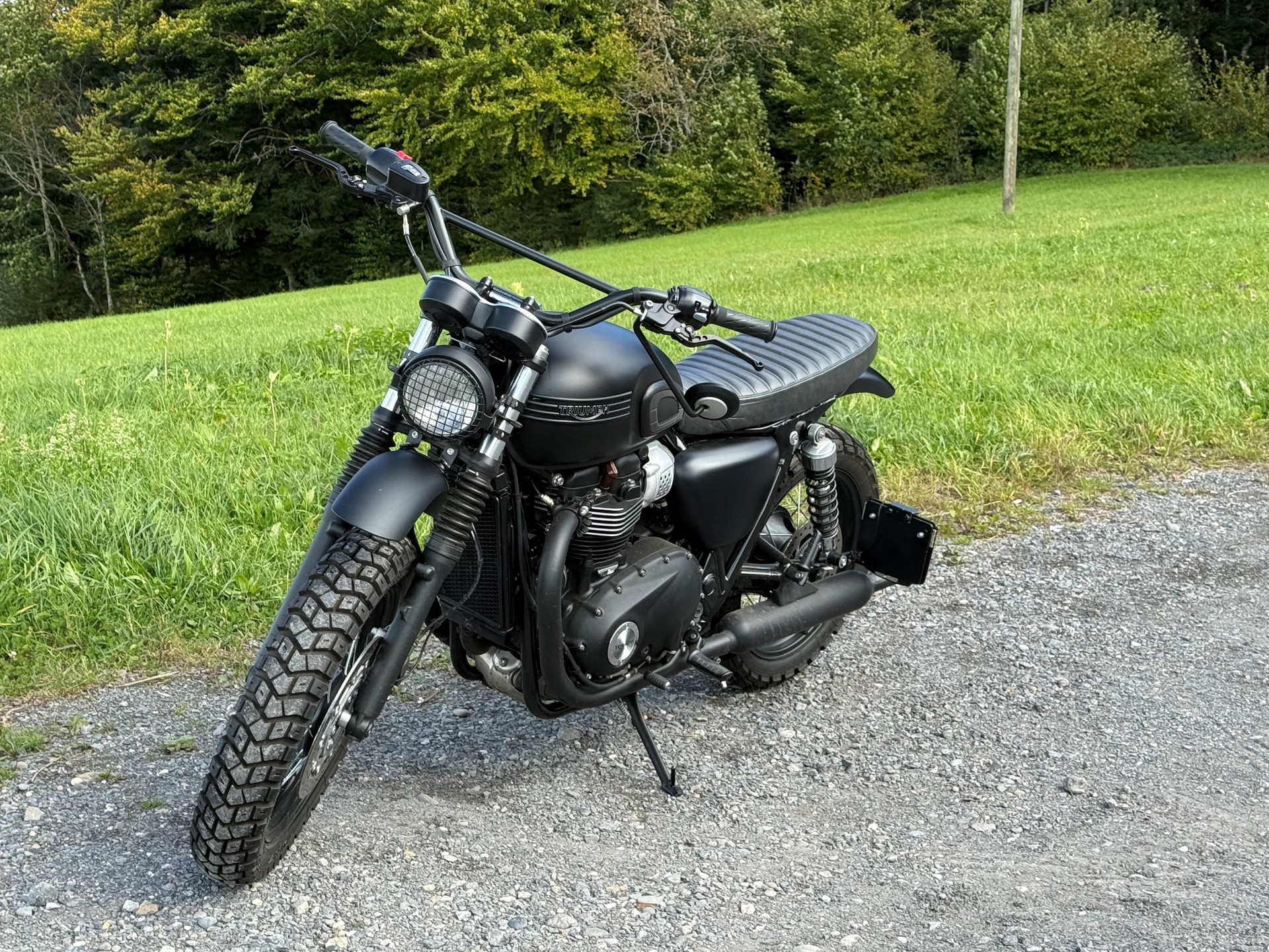 TRIUMPH Bonneville 900 T 100 Black ABS-image-1